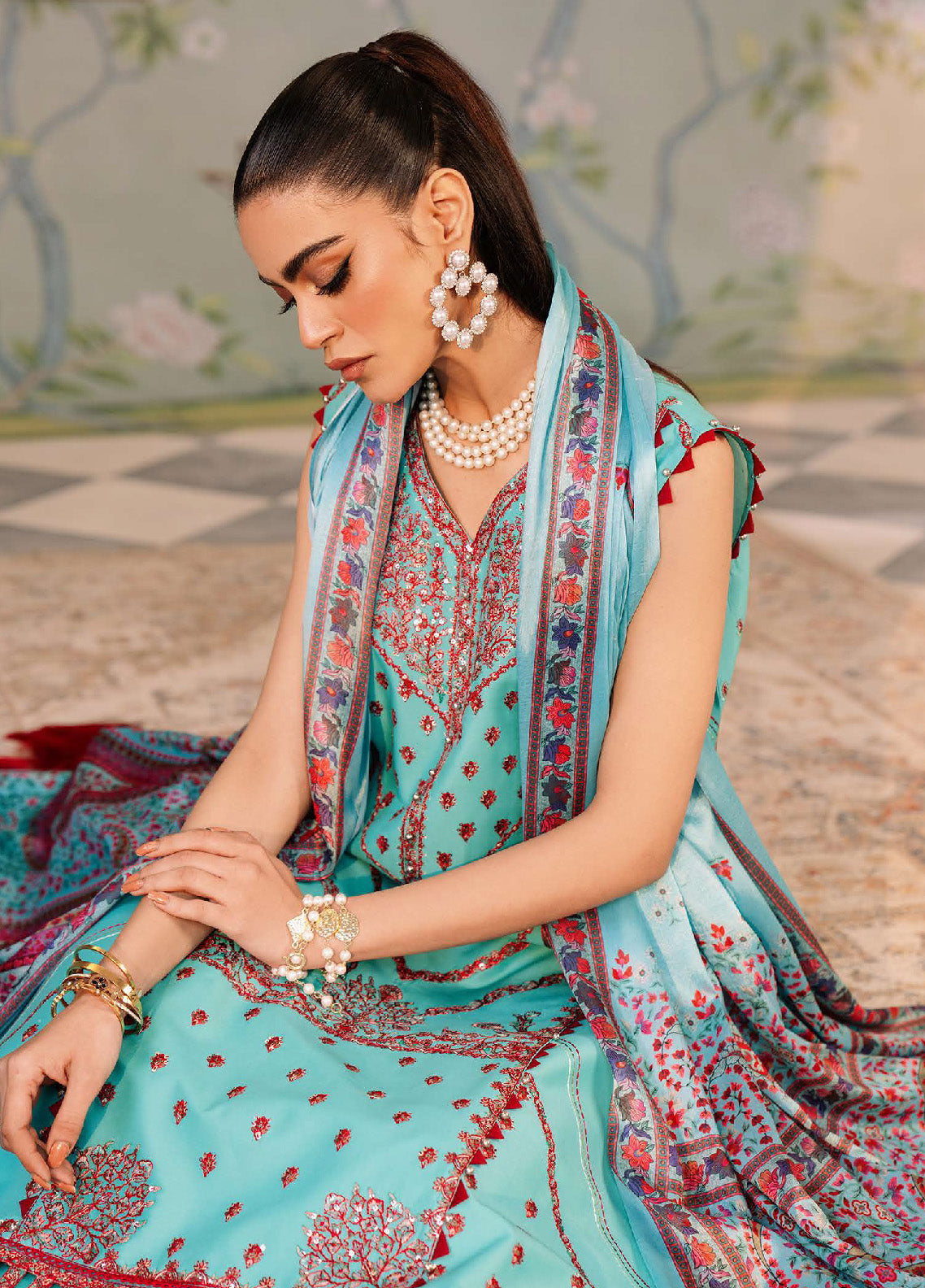 La'Hira By Bin Ilyas Embroidered Spring Lawn 3 Piece Unstitched Suit BI24LHSL-204-B La'Hira By Bin Ilyas Embroidered Spring Lawn 3 Piece Unstitched Suit BI24LHSL-204-B
