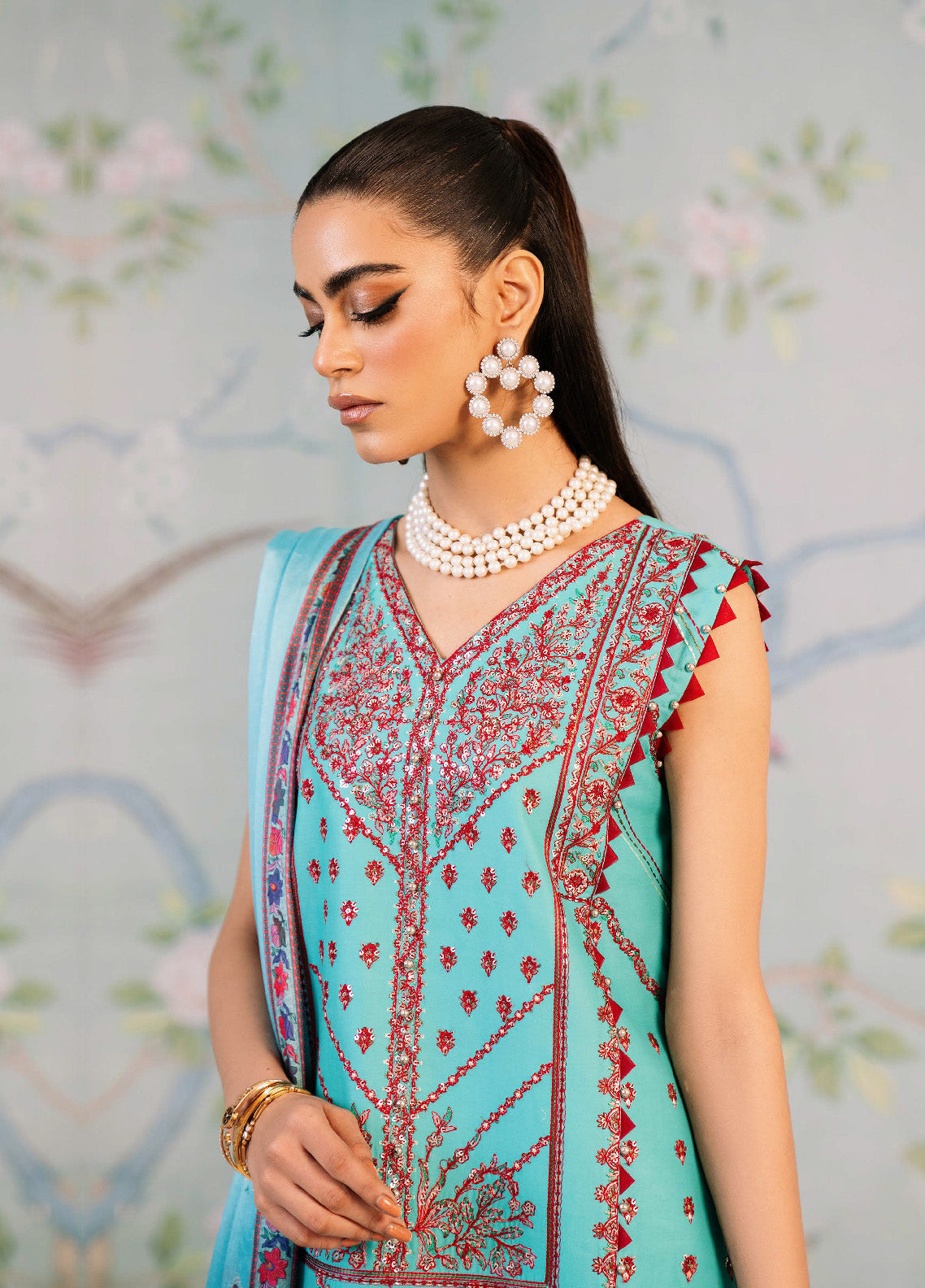 La'Hira By Bin Ilyas Embroidered Spring Lawn 3 Piece Unstitched Suit BI24LHSL-204-B La'Hira By Bin Ilyas Embroidered Spring Lawn 3 Piece Unstitched Suit BI24LHSL-204-B