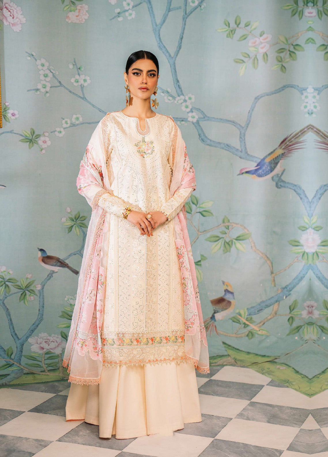 La'Hira By Bin Ilyas Embroidered Spring Lawn 3 Piece Unstitched Suit BI24LHSL-205-A La'Hira By Bin Ilyas Embroidered Spring Lawn 3 Piece Unstitched Suit BI24LHSL-205-A