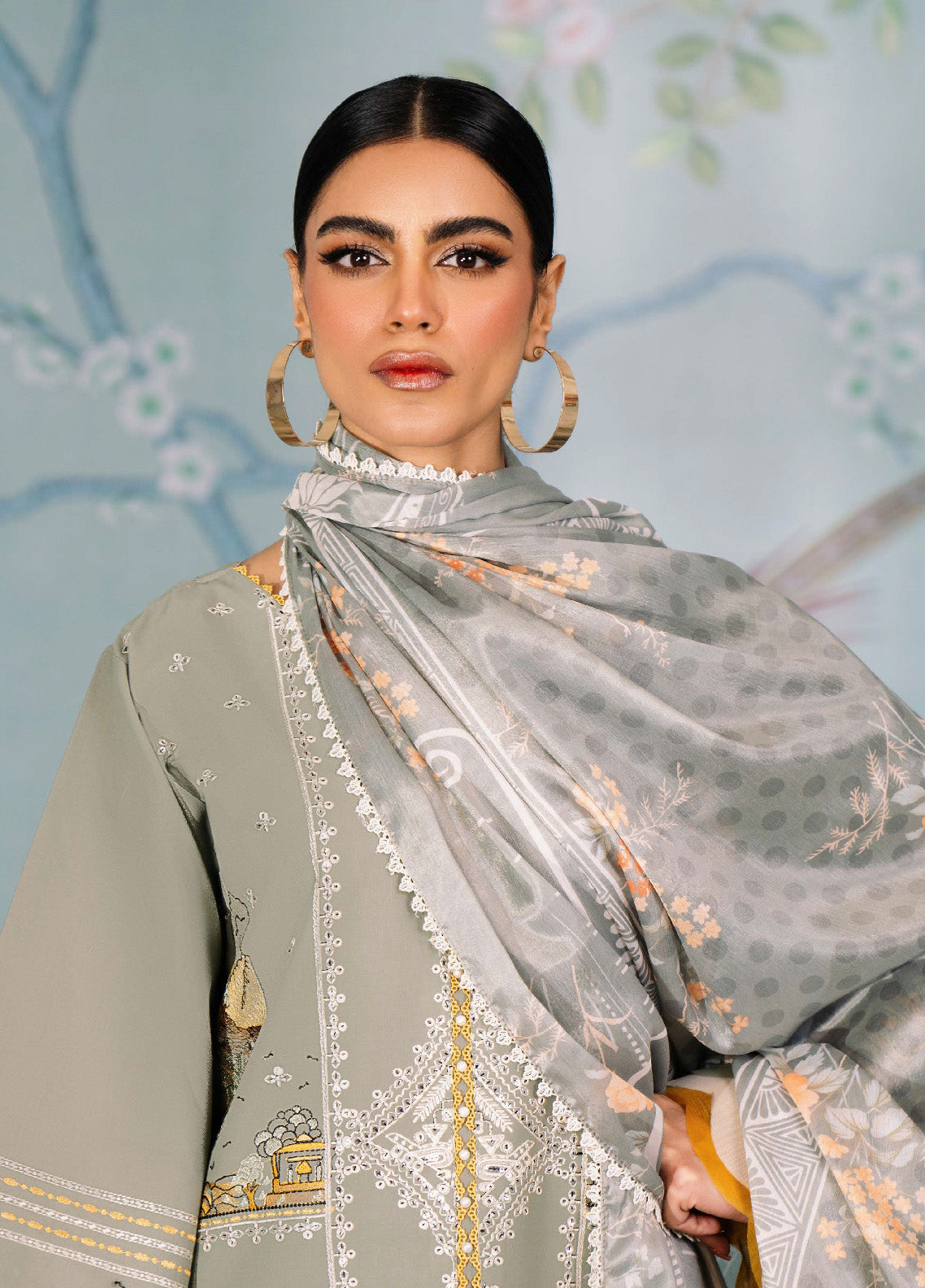 La'Hira By Bin Ilyas Embroidered Spring Lawn 3 Piece Unstitched Suit BI24LHSL-206-A La'Hira By Bin Ilyas Embroidered Spring Lawn 3 Piece Unstitched Suit BI24LHSL-206-A