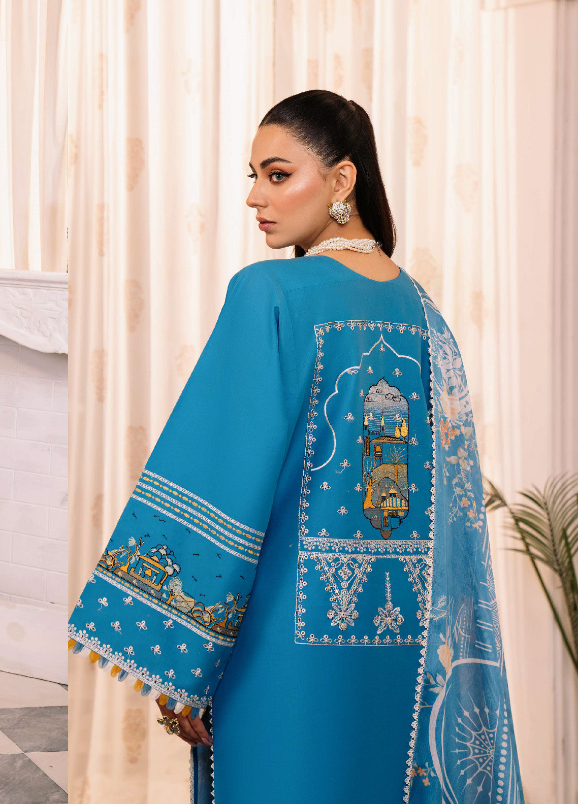 La'Hira By Bin Ilyas Embroidered Spring Lawn 3 Piece Unstitched Suit BI24LHSL-206-B La'Hira By Bin Ilyas Embroidered Spring Lawn 3 Piece Unstitched Suit BI24LHSL-206-B