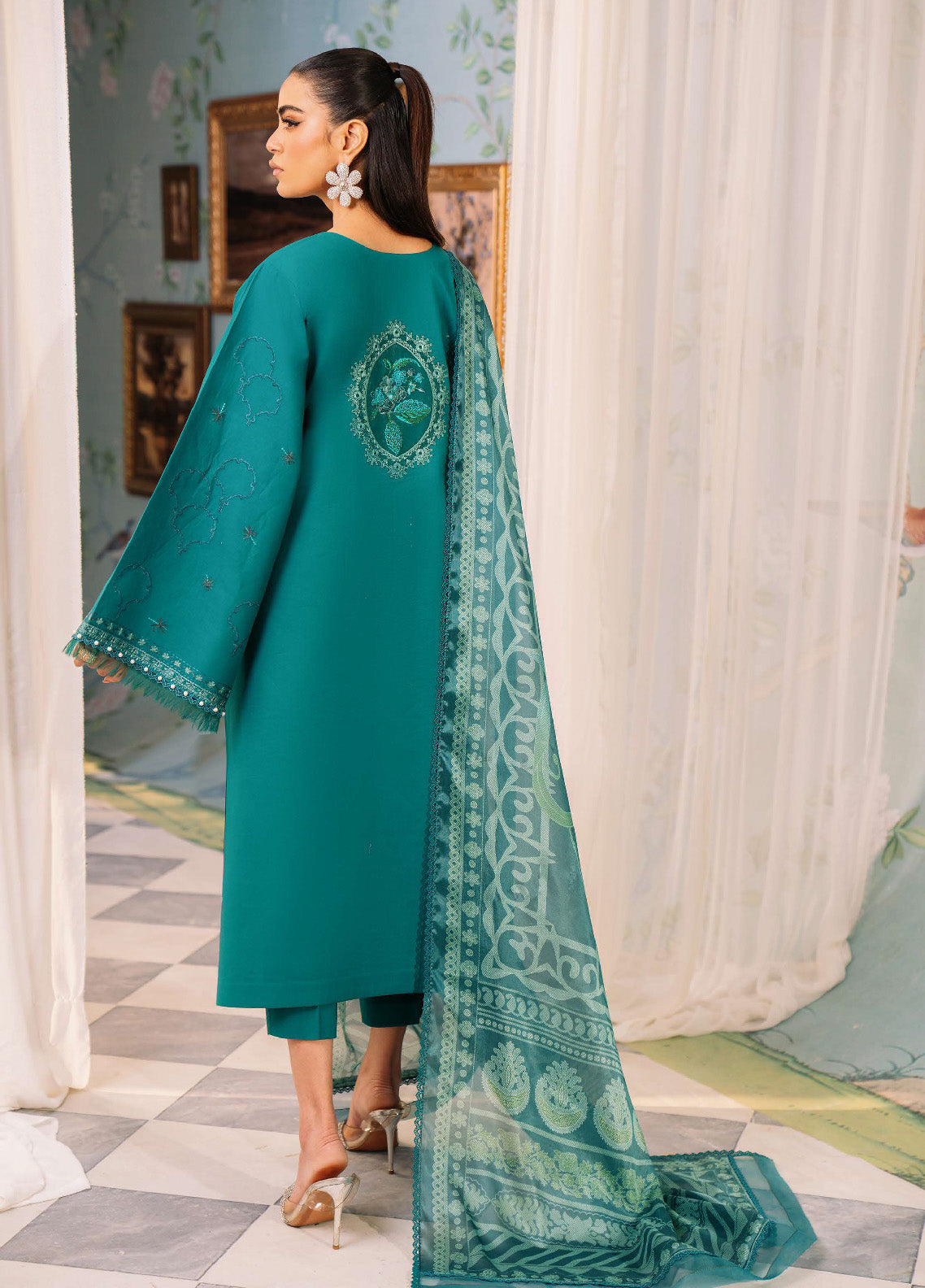 La'Hira By Bin Ilyas Embroidered Spring Lawn 3 Piece Unstitched Suit BI24LHSL-207-A La'Hira By Bin Ilyas Embroidered Spring Lawn 3 Piece Unstitched Suit BI24LHSL-207-A