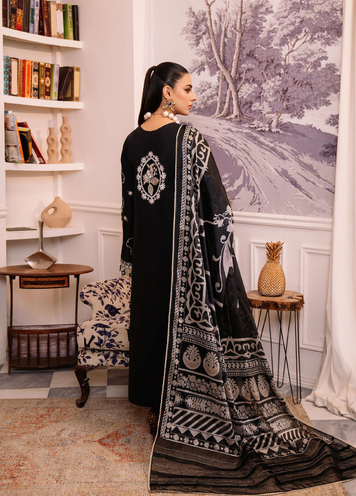 La'Hira By Bin Ilyas Embroidered Spring Lawn 3 Piece Unstitched Suit BI24LHSL-207-B La'Hira By Bin Ilyas Embroidered Spring Lawn 3 Piece Unstitched Suit BI24LHSL-207-B