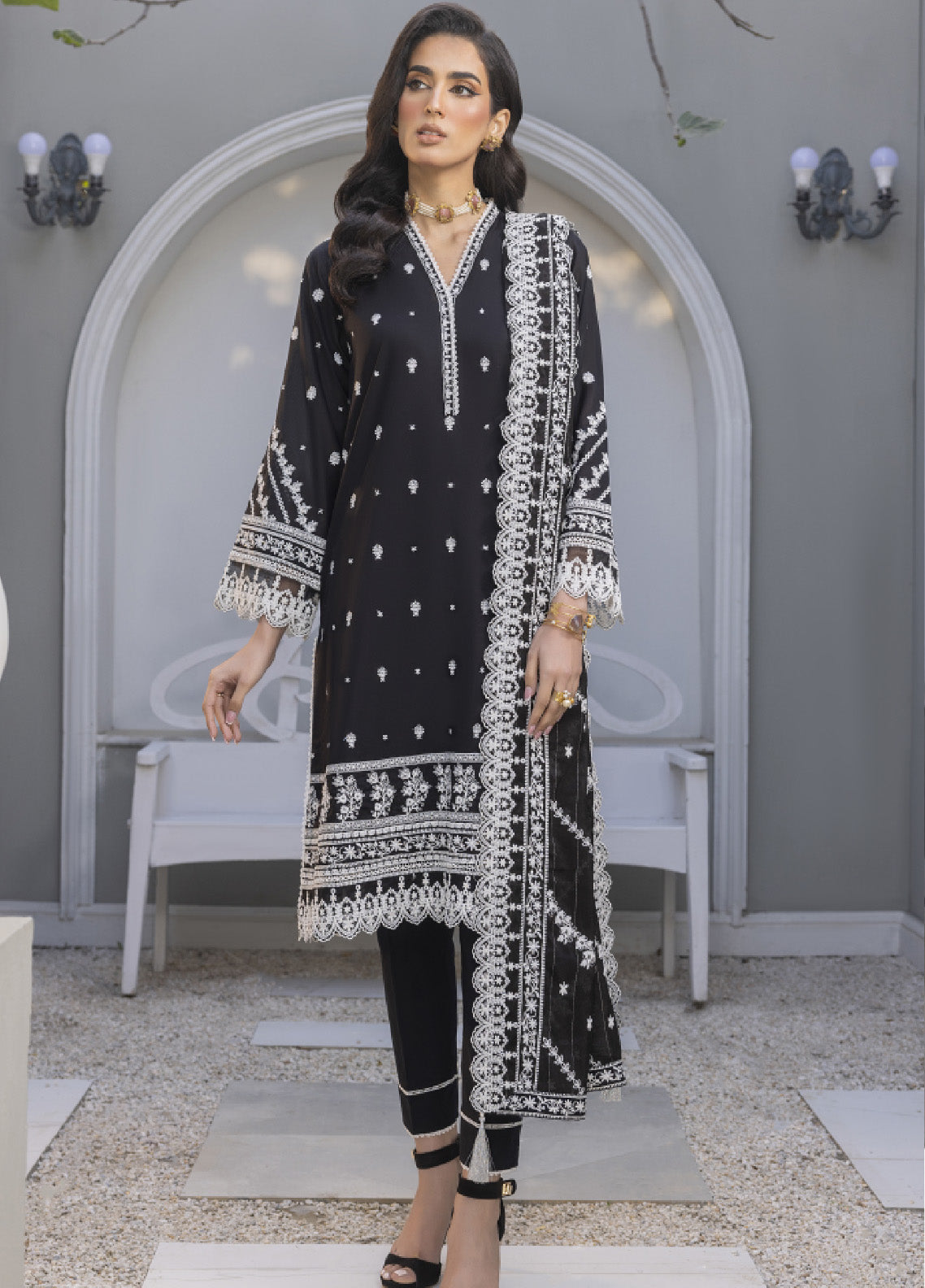 LSM Lakhany Eid Edition Embroidered Lawn 3 Piece Unstitched Suit LSM24EEL-LG-AM-0061 LSM Lakhany Eid Edition Embroidered Lawn 3 Piece Unstitched Suit LSM24EEL-LG-AM-0061