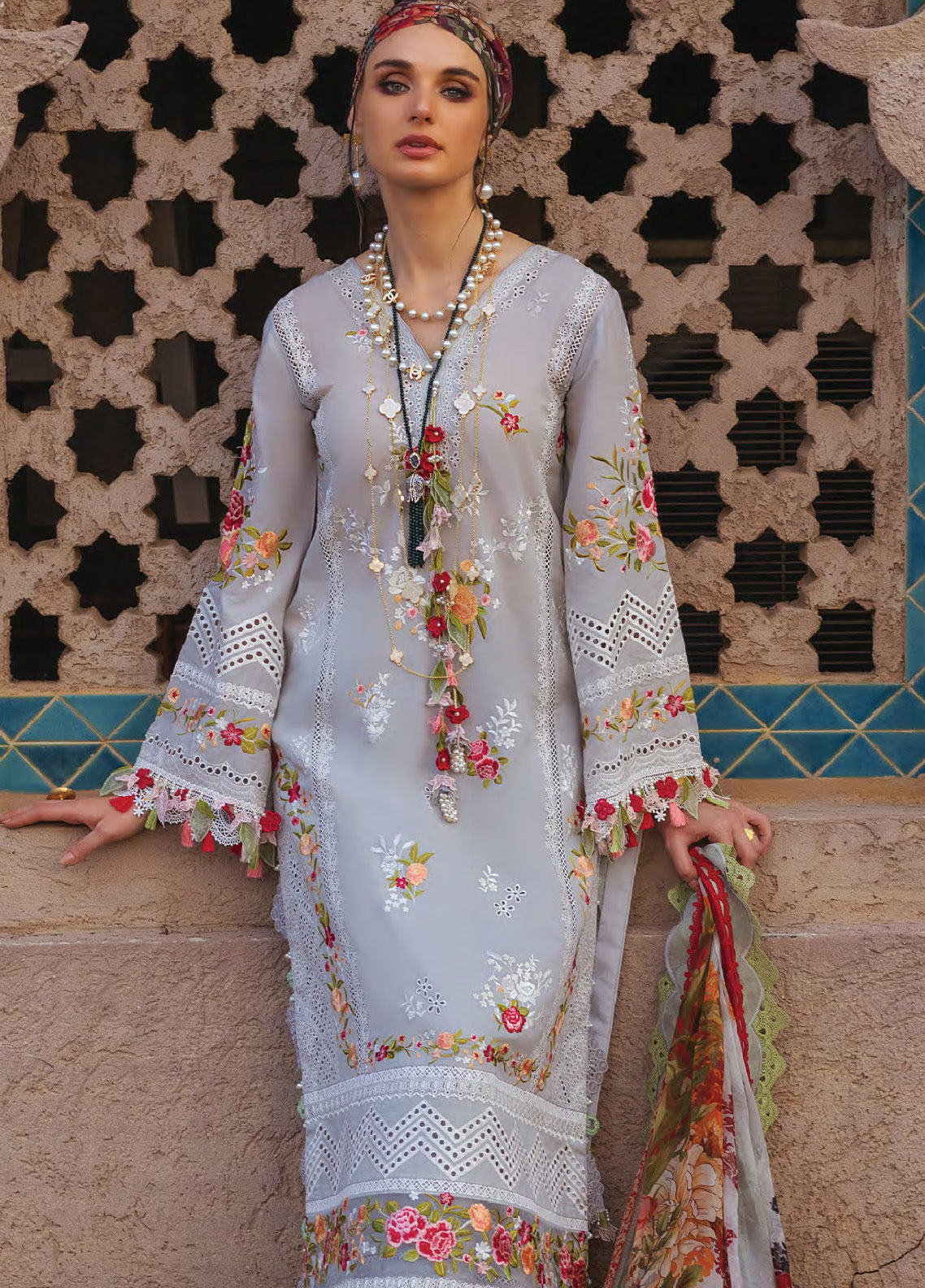 Neroli By Annus Abrar Luxury Embroidered Lawn 3 Piece Unstitched Suit AA24NLL-09 SERA Neroli By Annus Abrar Luxury Embroidered Lawn 3 Piece Unstitched Suit AA24NLL-09 SERA