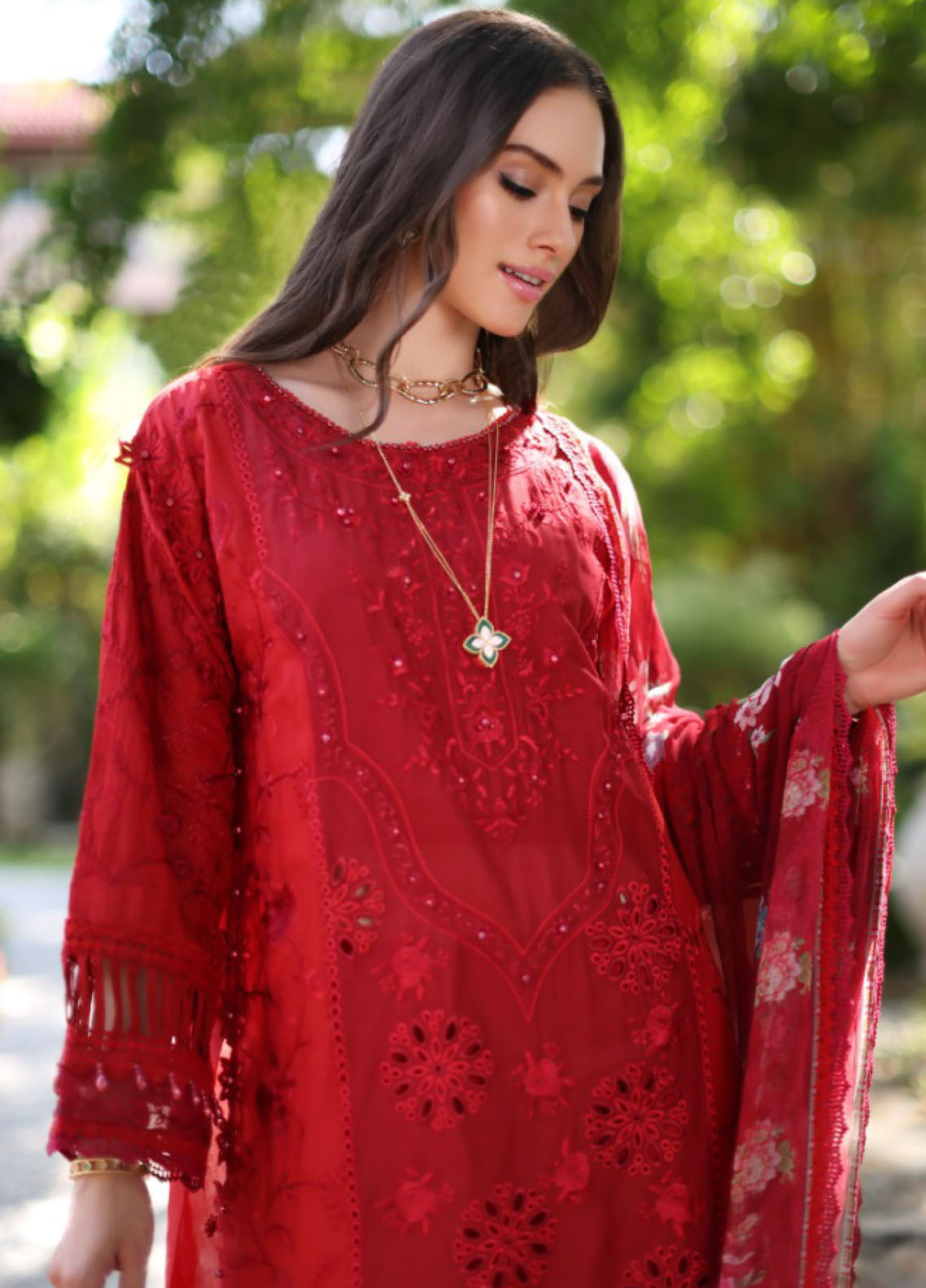 Noor By Saadia Asad Luxury Chikankari Lawn 3 Piece Unstitched Suit NBSA24LCL D-2B Noor By Saadia Asad Luxury Chikankari Lawn 3 Piece Unstitched Suit NBSA24LCL D-2B