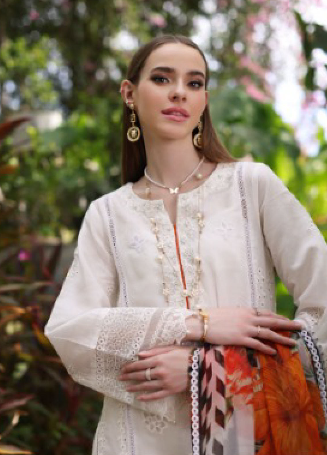 Noor By Saadia Asad Luxury Chikankari Lawn 3 Piece Unstitched Suit NBSA24LCL D-6B Noor By Saadia Asad Luxury Chikankari Lawn 3 Piece Unstitched Suit NBSA24LCL D-6B