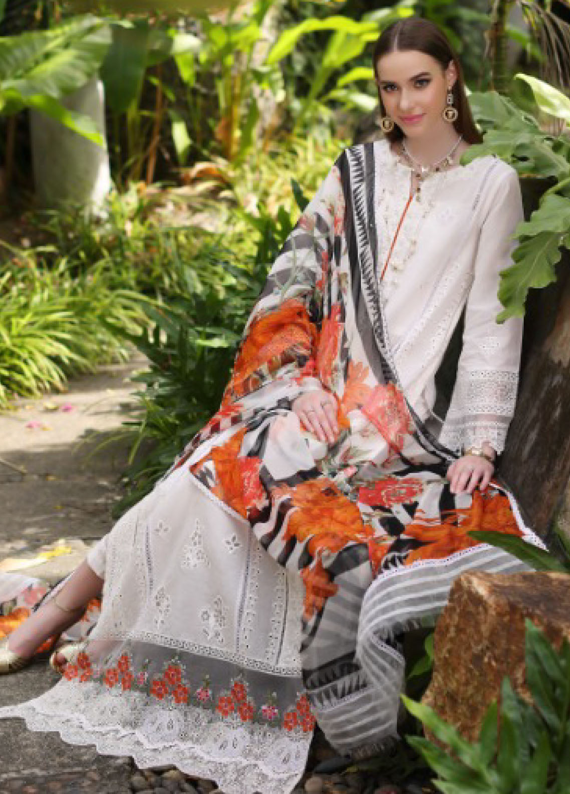 Noor By Saadia Asad Luxury Chikankari Lawn 3 Piece Unstitched Suit NBSA24LCL D-6B Noor By Saadia Asad Luxury Chikankari Lawn 3 Piece Unstitched Suit NBSA24LCL D-6B