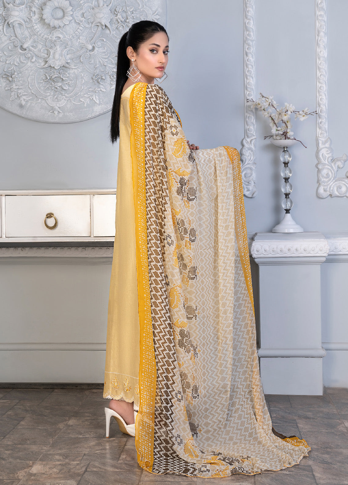 Noorjahan Mushq Chikankari Lawn 3 Piece Unstitched Suit NJ24MCLL-08 Noorjahan Mushq Chikankari Lawn 3 Piece Unstitched Suit NJ24MCLL-08