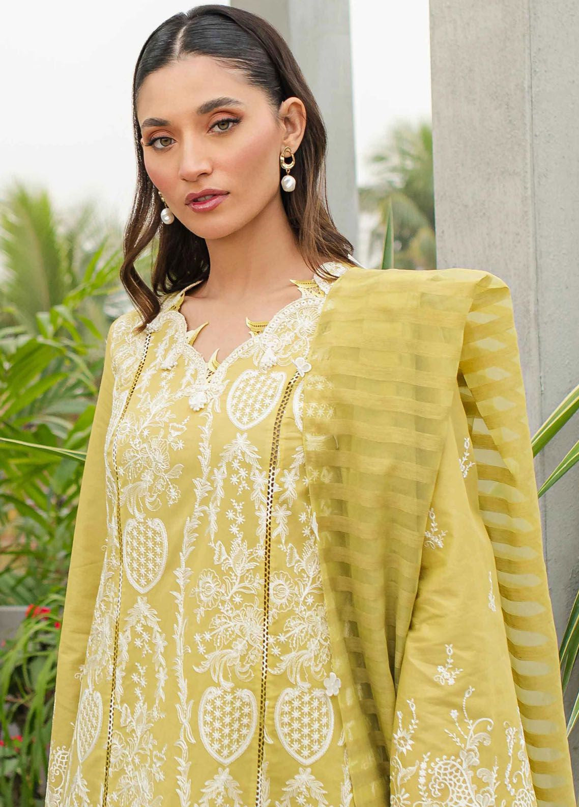 Qalamkar Qline Embroidered Lawn 3 Piece Unstitched Suit Q24QEL-02 MELIS Qalamkar Qline Embroidered Lawn 3 Piece Unstitched Suit Q24QEL-02 MELIS