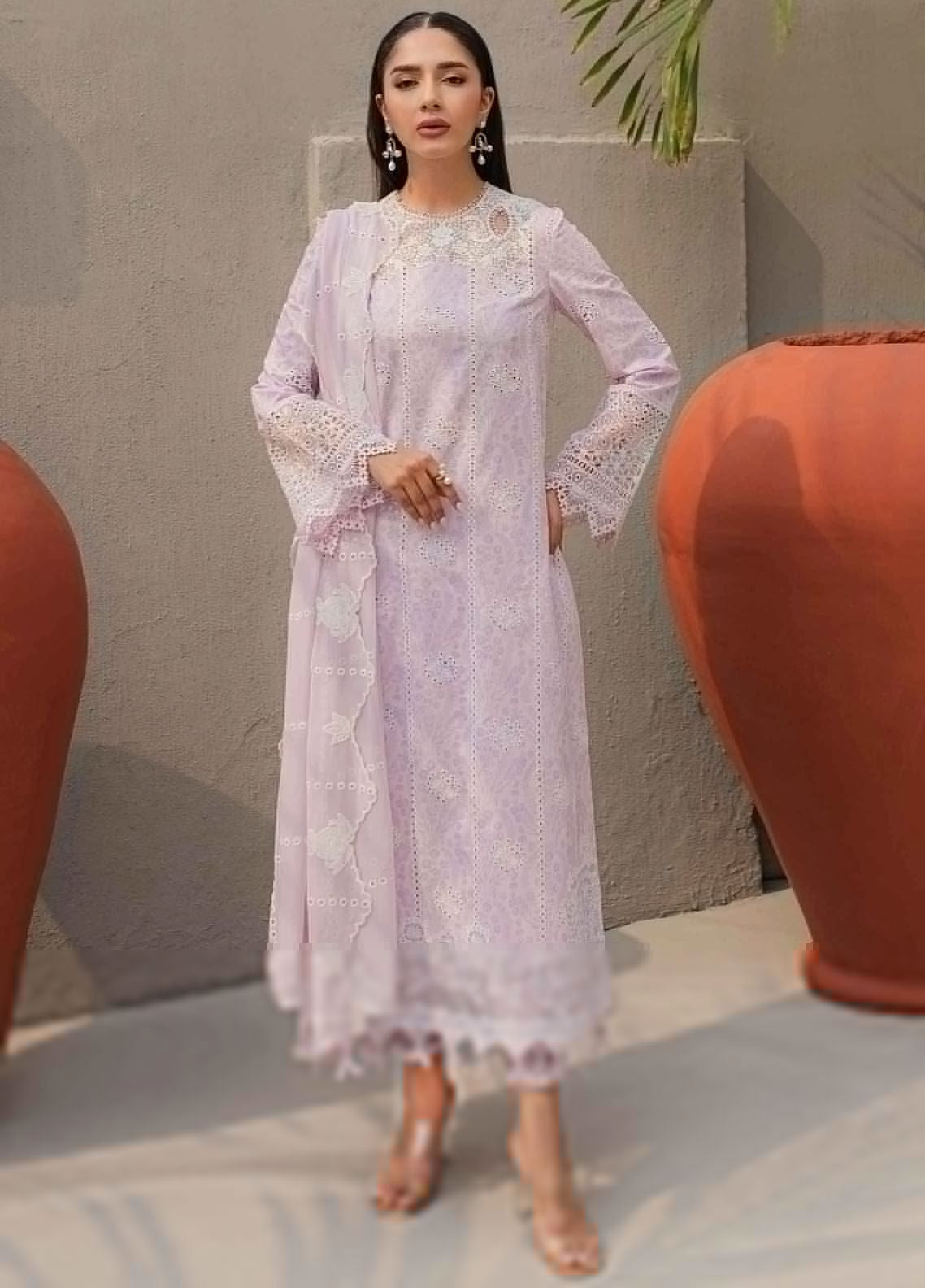 Qalamkar Qline Embroidered Lawn 3 Piece Unstitched Suit Q24QEL-03 LYSA Qalamkar Qline Embroidered Lawn 3 Piece Unstitched Suit Q24QEL-03 LYSA