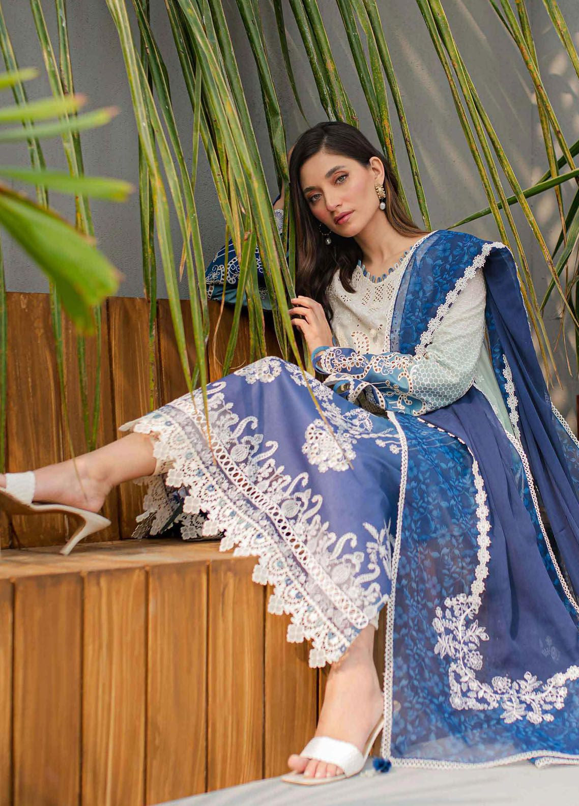 Qalamkar Qline Embroidered Lawn 3 Piece Unstitched Suit Q24QEL-07 ELZA Qalamkar Qline Embroidered Lawn 3 Piece Unstitched Suit Q24QEL-07 ELZA