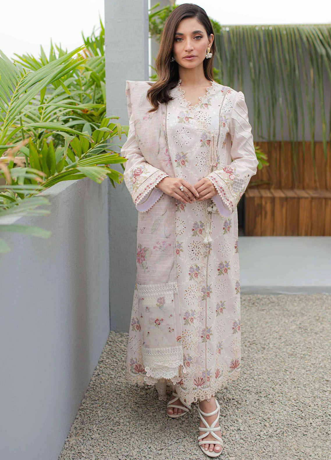 Qalamkar Qline Embroidered Lawn 3 Piece Unstitched Suit Q24QEL-13 OPALINE Qalamkar Qline Embroidered Lawn 3 Piece Unstitched Suit Q24QEL-13 OPALINE