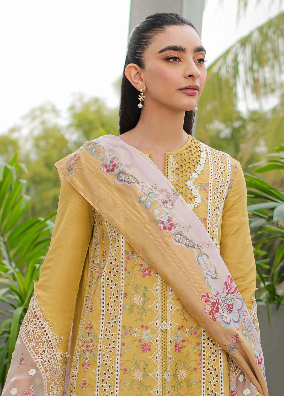 Qalamkar Qline Embroidered Lawn 3 Piece Unstitched Suit Q24QEL-15 MIEL Qalamkar Qline Embroidered Lawn 3 Piece Unstitched Suit Q24QEL-15 MIEL