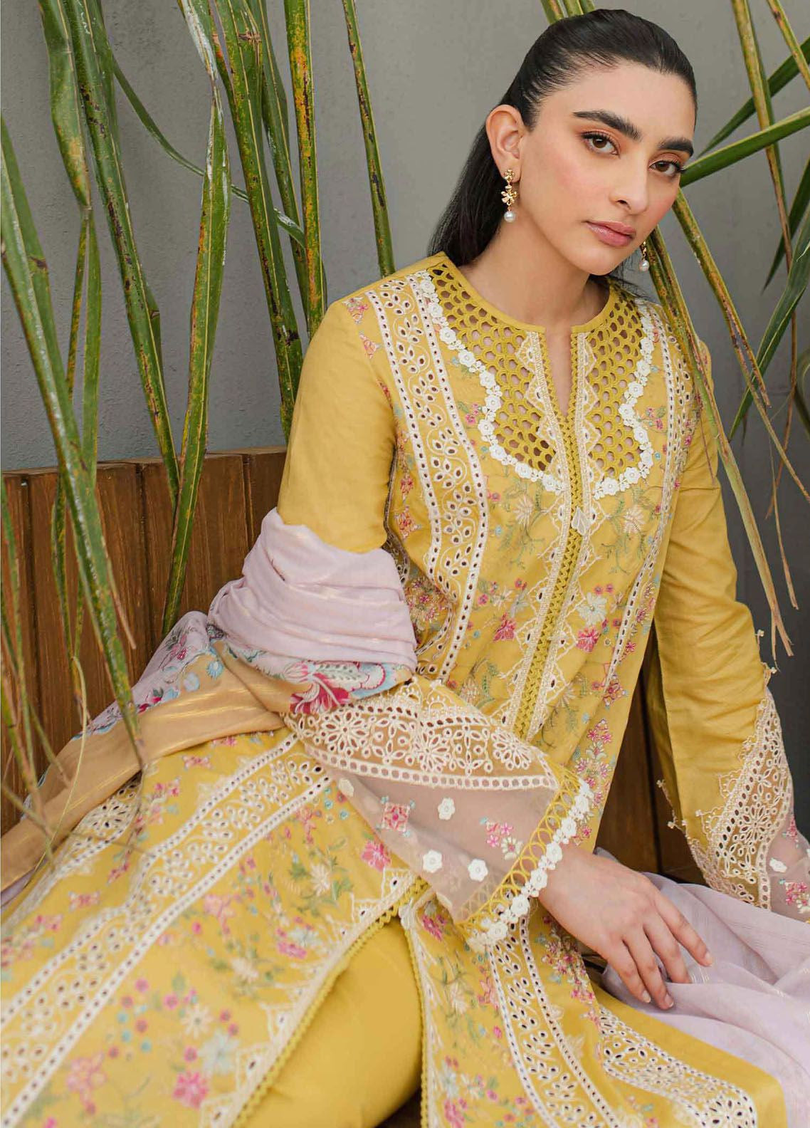 Qalamkar Qline Embroidered Lawn 3 Piece Unstitched Suit Q24QEL-15 MIEL Qalamkar Qline Embroidered Lawn 3 Piece Unstitched Suit Q24QEL-15 MIEL
