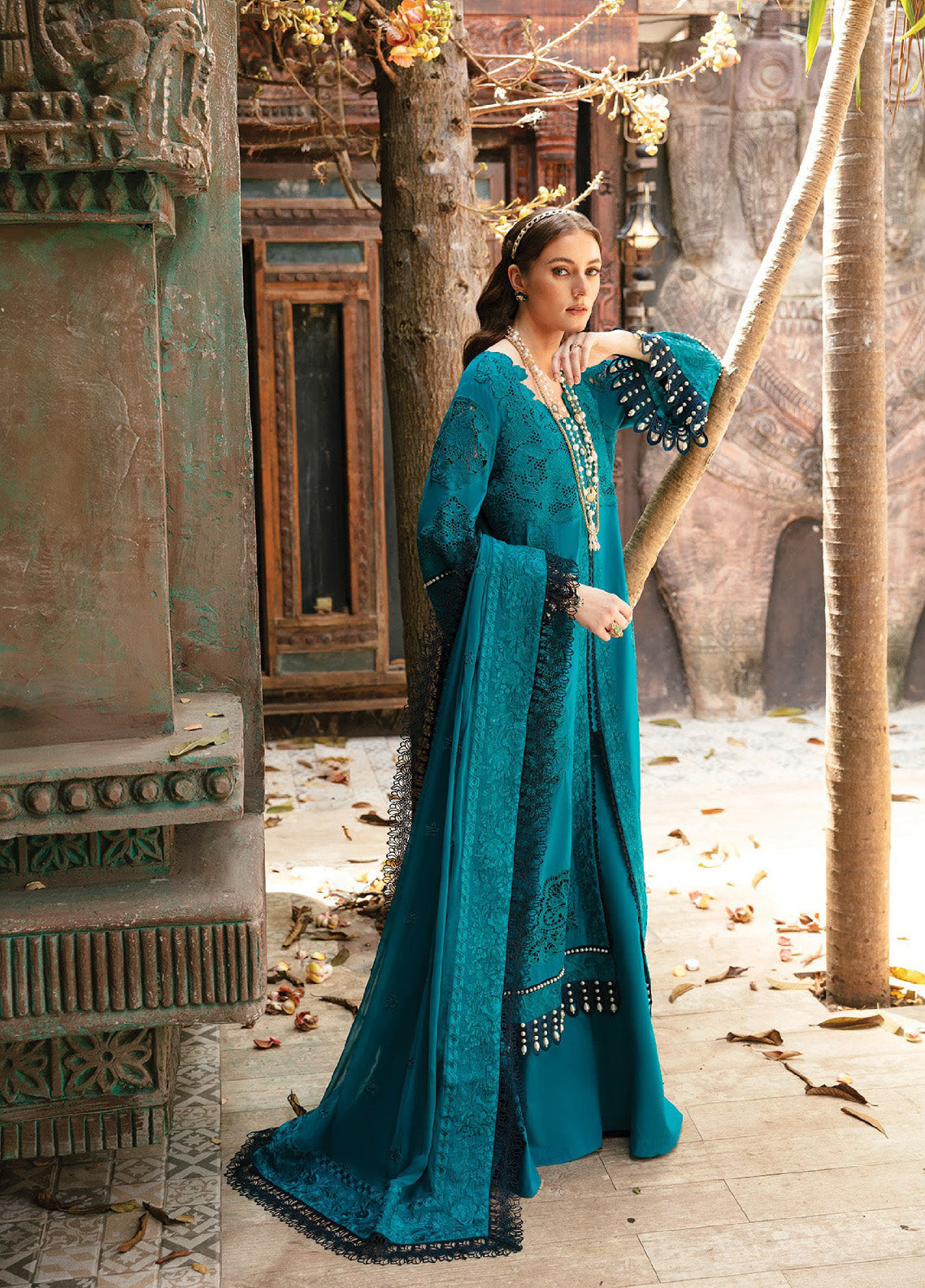 Reve By Serene Luxury Embroidered Lawn 3 Piece Unstitched Suit S24RLL SL-55 Reve By Serene Luxury Embroidered Lawn 3 Piece Unstitched Suit S24RLL SL-55