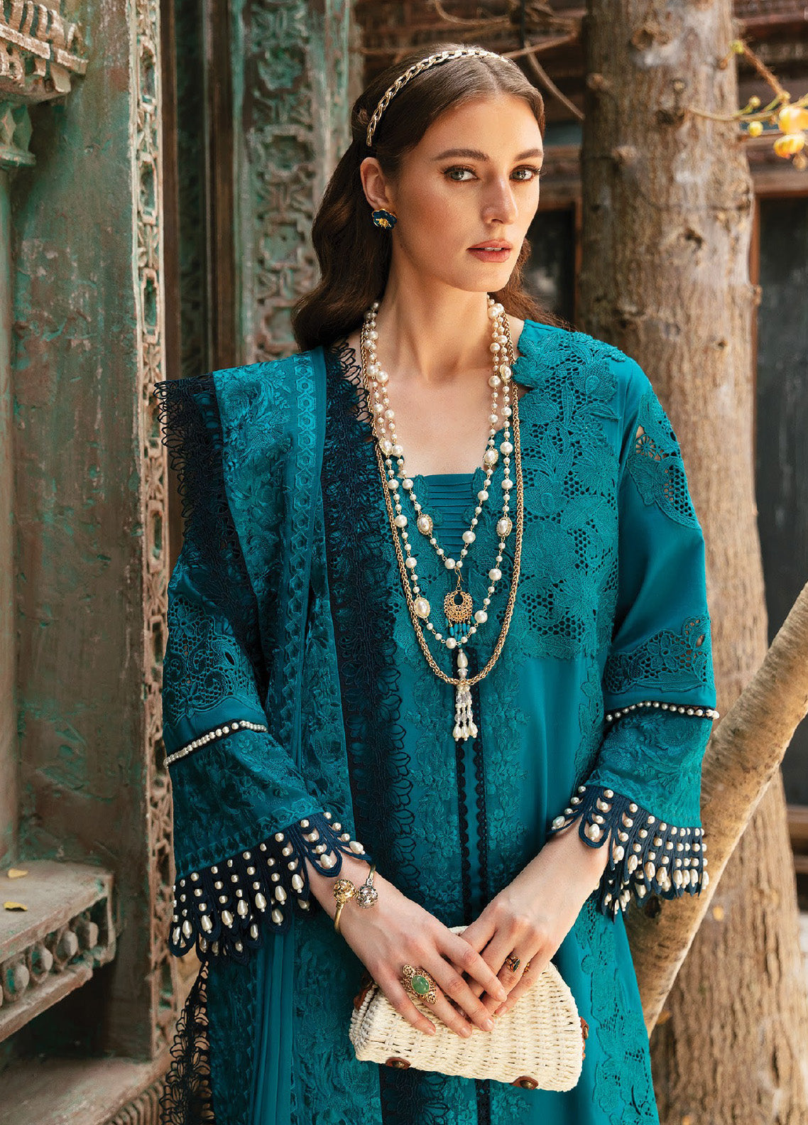 Reve By Serene Luxury Embroidered Lawn 3 Piece Unstitched Suit S24RLL SL-55 Reve By Serene Luxury Embroidered Lawn 3 Piece Unstitched Suit S24RLL SL-55