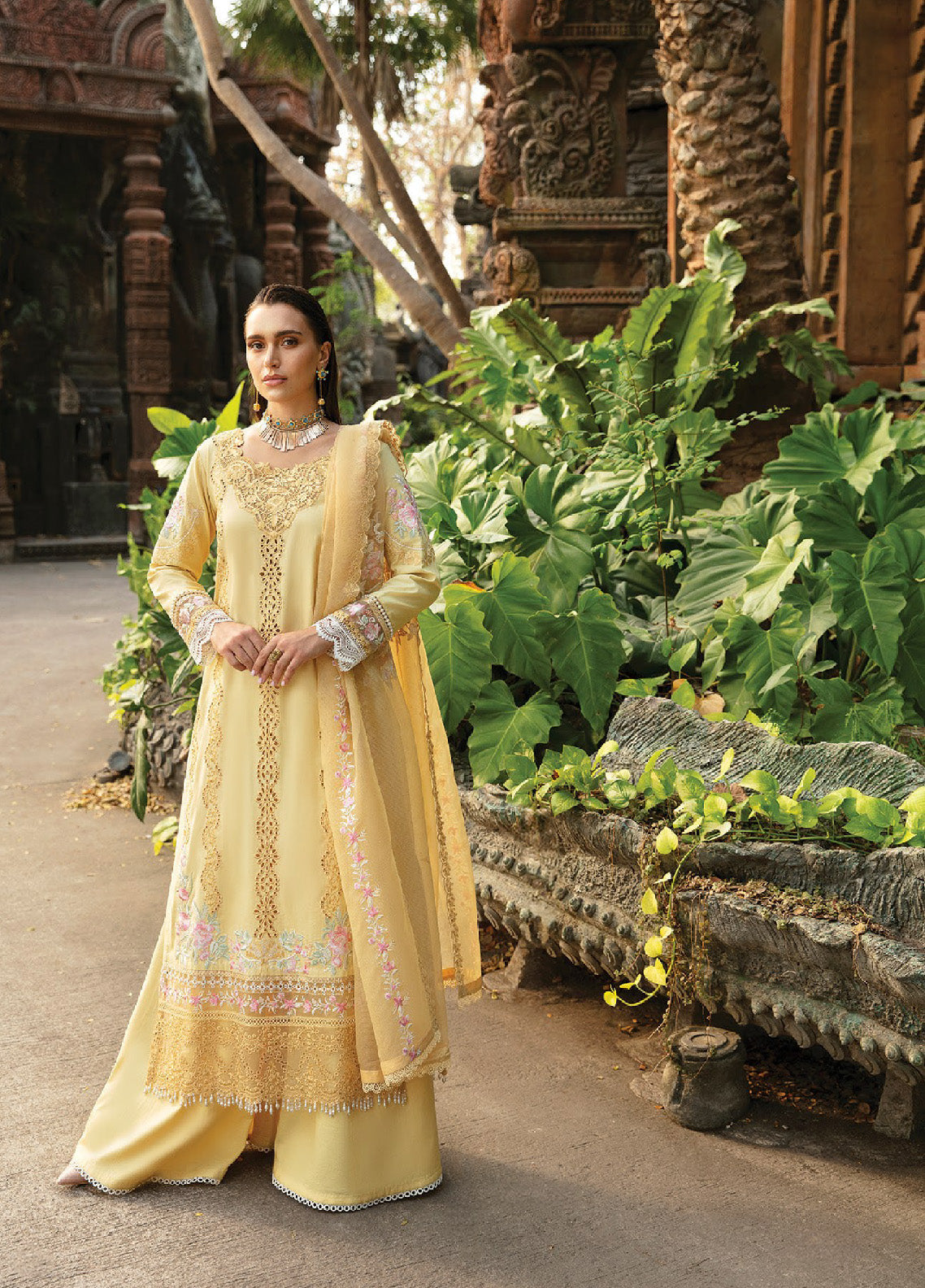 Reve By Serene Luxury Embroidered Lawn 3 Piece Unstitched Suit S24RLL SL-59 Reve By Serene Luxury Embroidered Lawn 3 Piece Unstitched Suit S24RLL SL-59