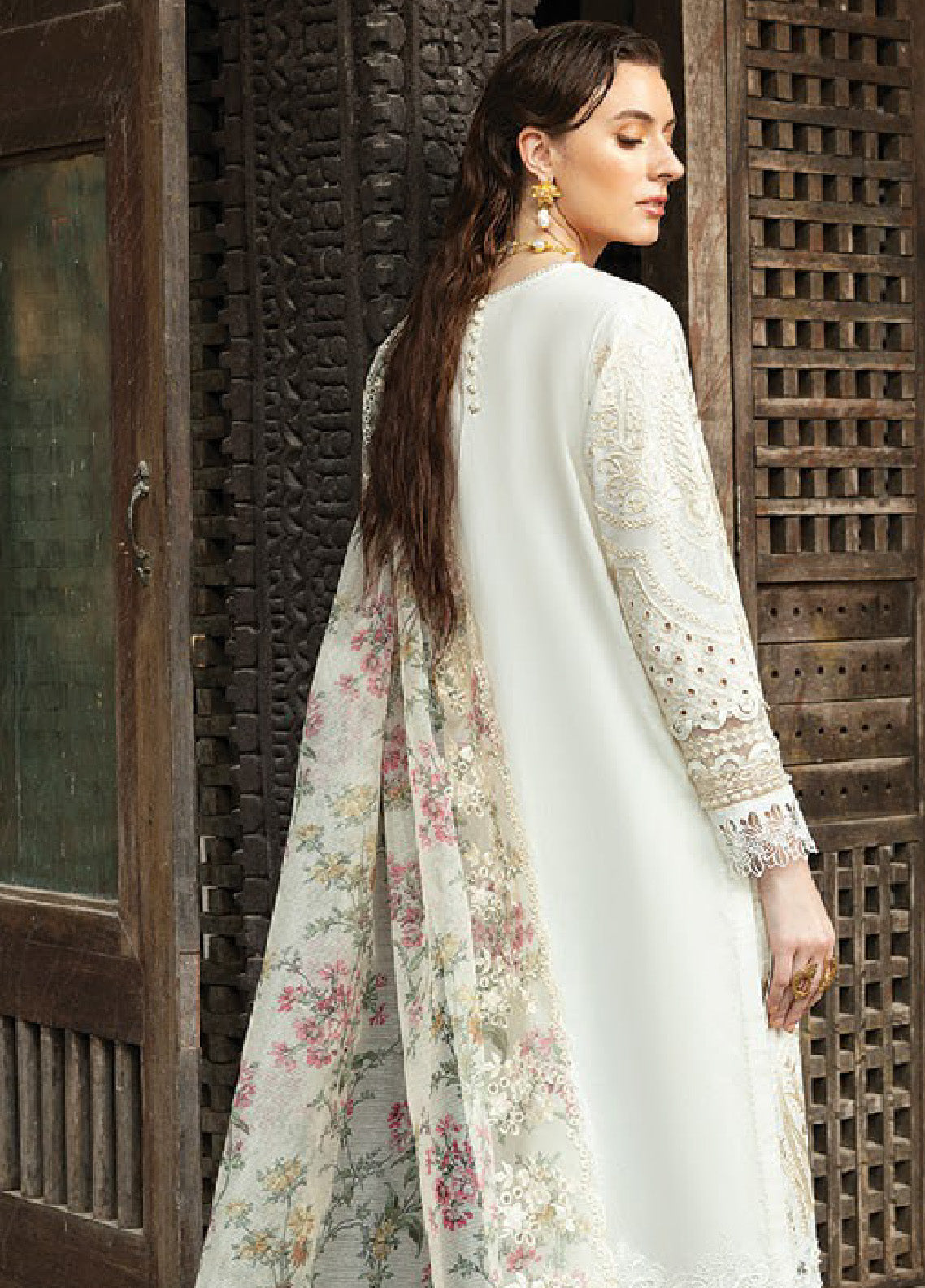 Reve By Serene Luxury Embroidered Lawn 3 Piece Unstitched Suit S24RLL SL-60 Reve By Serene Luxury Embroidered Lawn 3 Piece Unstitched Suit S24RLL SL-60