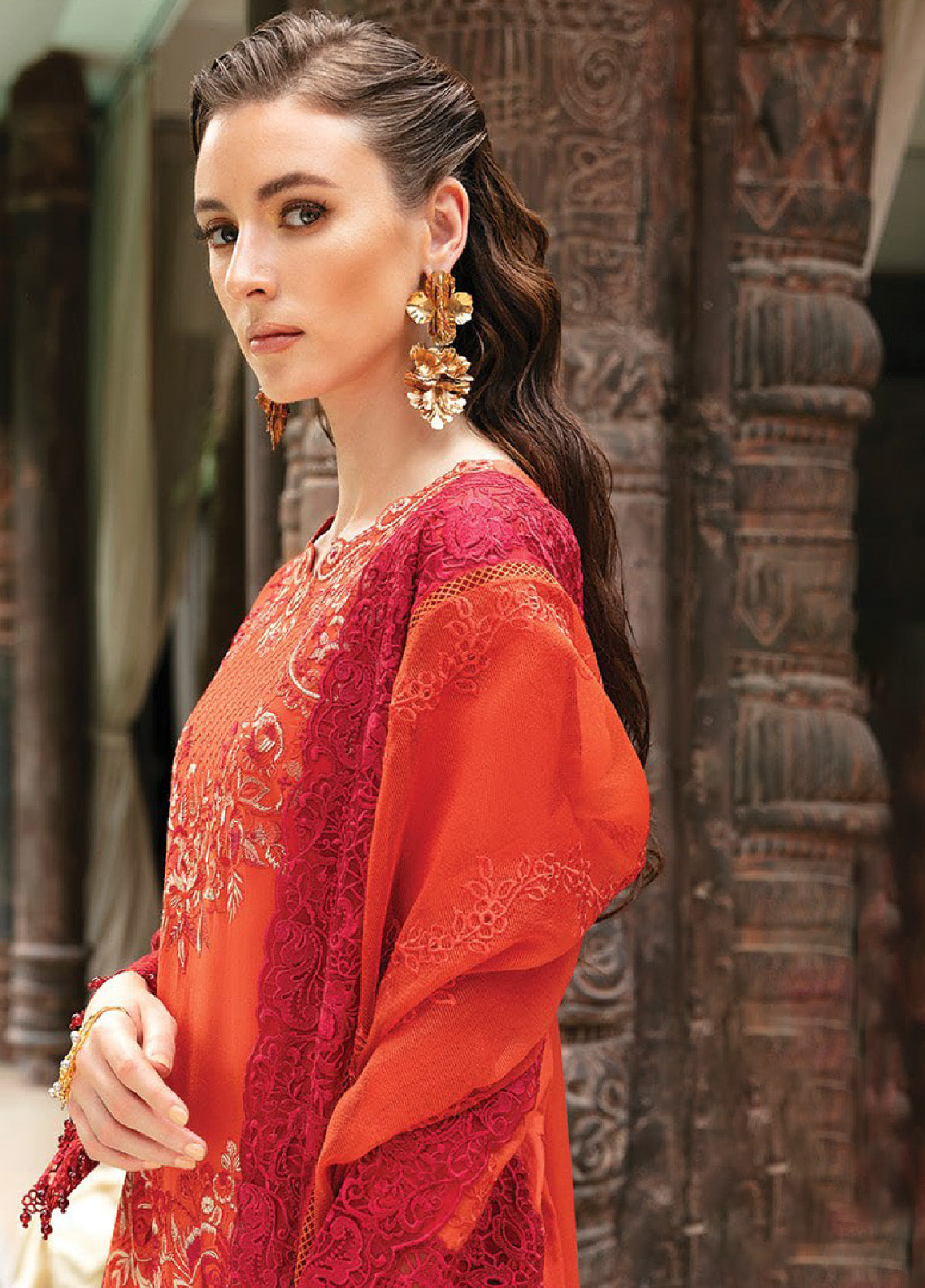 Reve By Serene Luxury Embroidered Lawn 3 Piece Unstitched Suit S24RLL SL-61 Reve By Serene Luxury Embroidered Lawn 3 Piece Unstitched Suit S24RLL SL-61