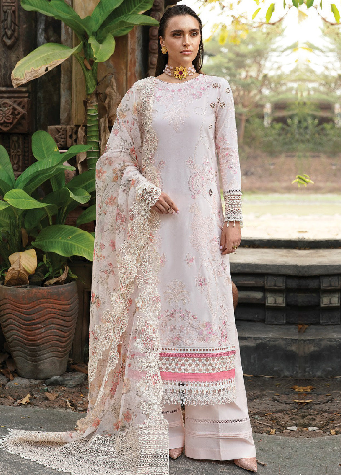 Reve By Serene Luxury Embroidered Lawn 3 Piece Unstitched Suit S24RLL SL-62 Reve By Serene Luxury Embroidered Lawn 3 Piece Unstitched Suit S24RLL SL-62