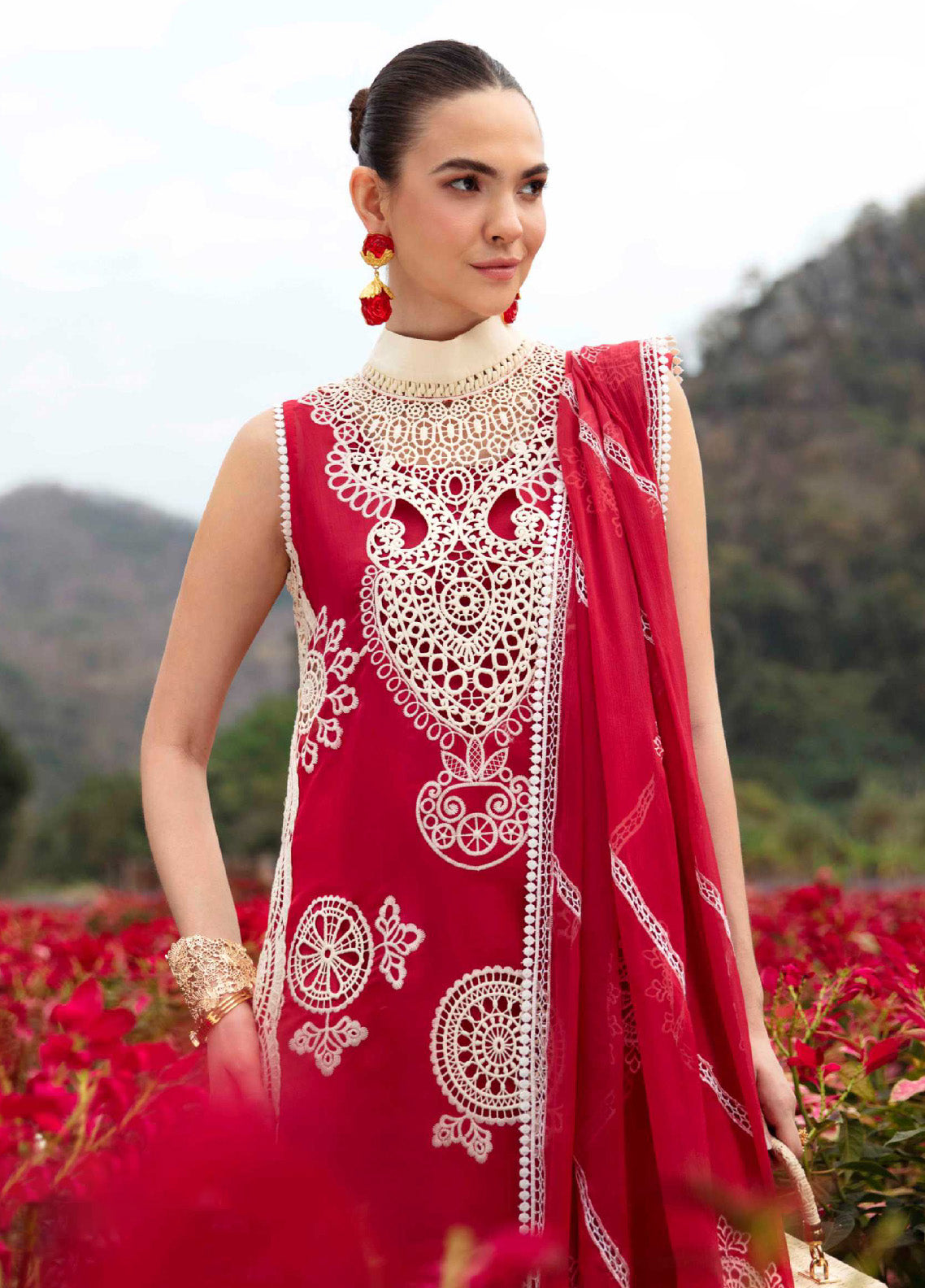 Sable Vogue Luxury Embroidered Swiss Lawn 3 Piece Unstitched Suit SV24LL-01 CARNELIAN Sable Vogue Luxury Embroidered Swiss Lawn 3 Piece Unstitched Suit SV24LL-01 CARNELIAN