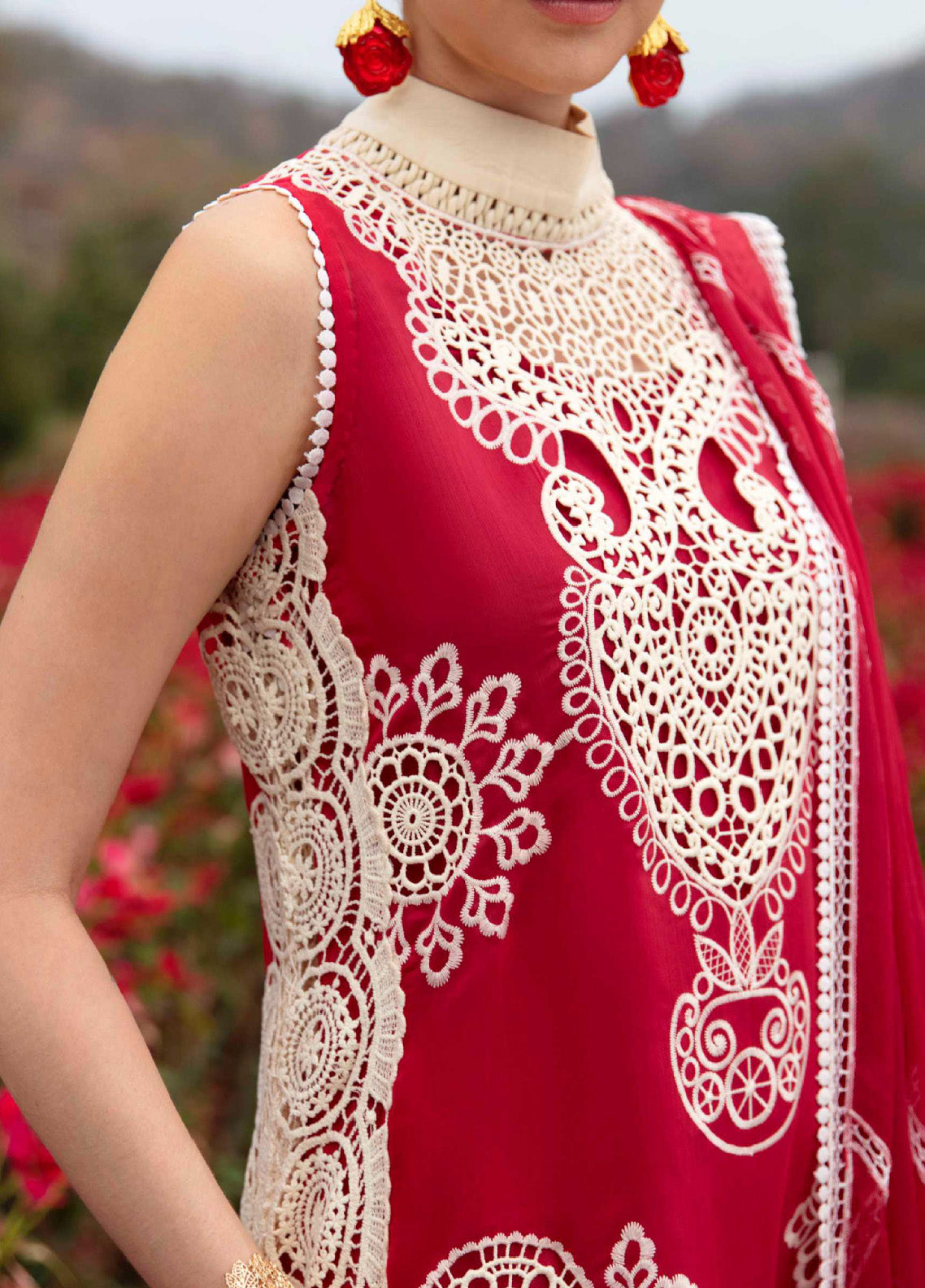 Sable Vogue Luxury Embroidered Swiss Lawn 3 Piece Unstitched Suit SV24LL-01 CARNELIAN Sable Vogue Luxury Embroidered Swiss Lawn 3 Piece Unstitched Suit SV24LL-01 CARNELIAN