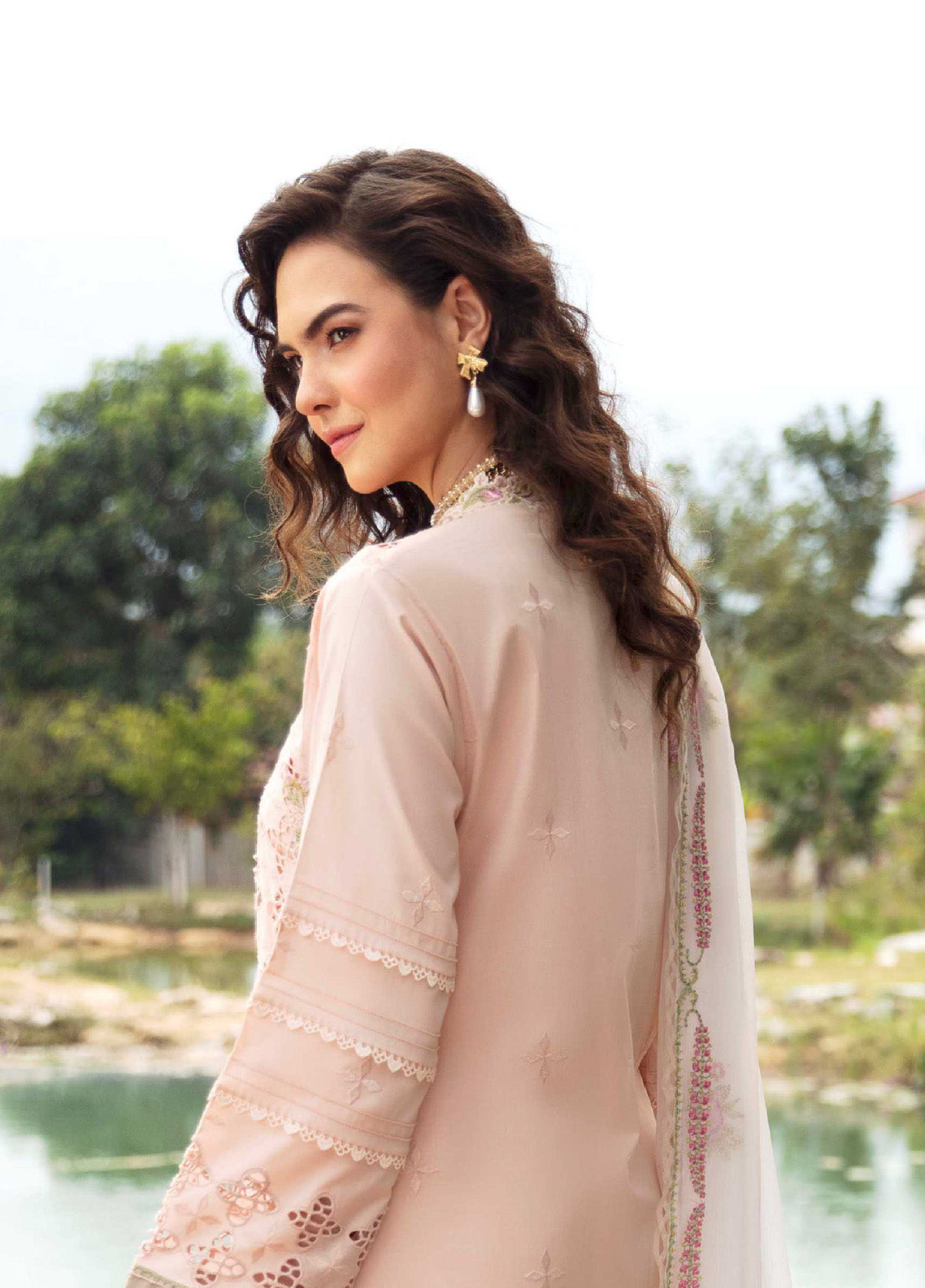 Sable Vogue Luxury Embroidered Swiss Lawn 3 Piece Unstitched Suit SV24LL-03 ASMARA Sable Vogue Luxury Embroidered Swiss Lawn 3 Piece Unstitched Suit SV24LL-03 ASMARA