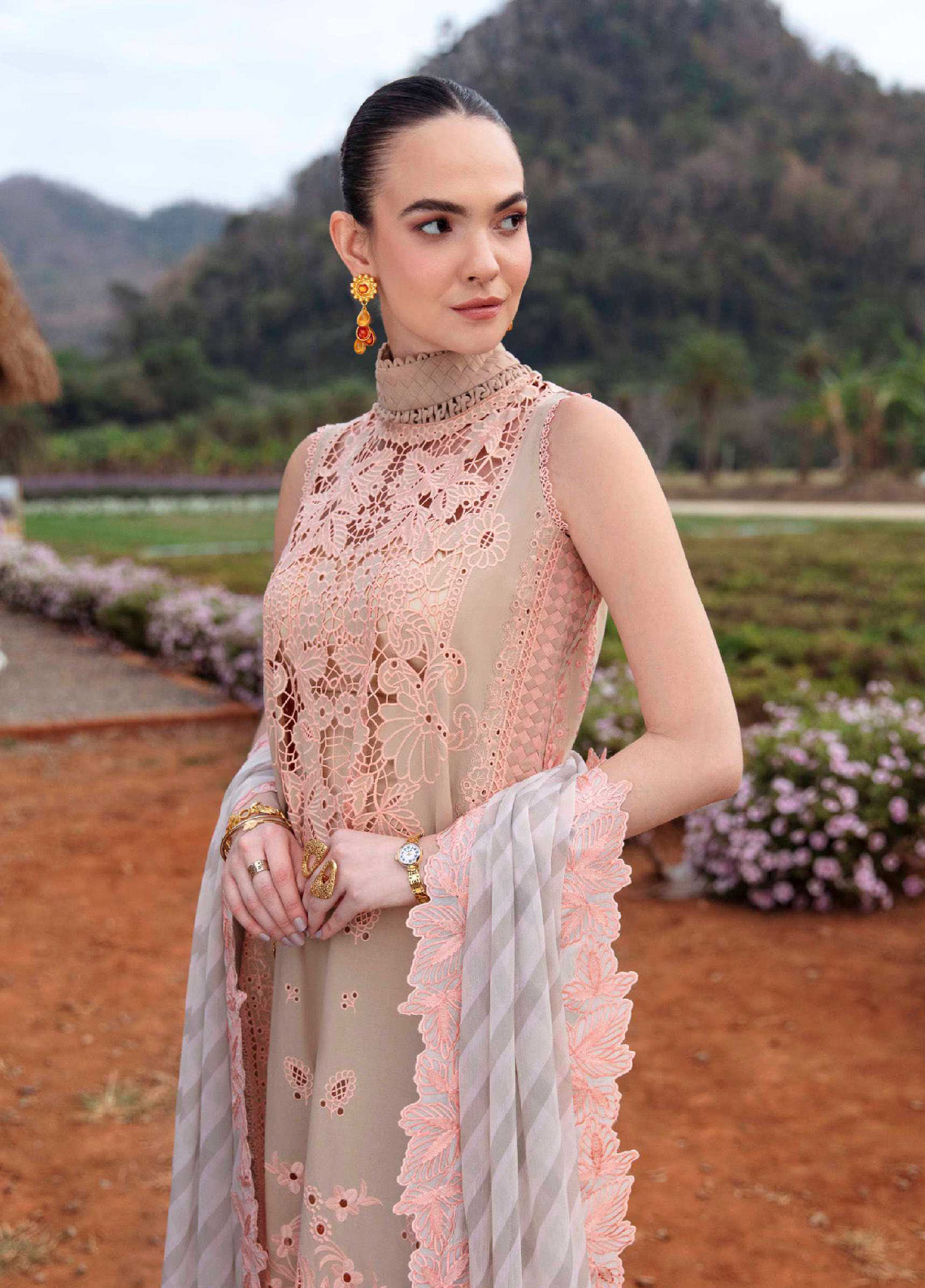 Sable Vogue Luxury Embroidered Swiss Lawn 3 Piece Unstitched Suit SV24LL-06 CLARA Sable Vogue Luxury Embroidered Swiss Lawn 3 Piece Unstitched Suit SV24LL-06 CLARA