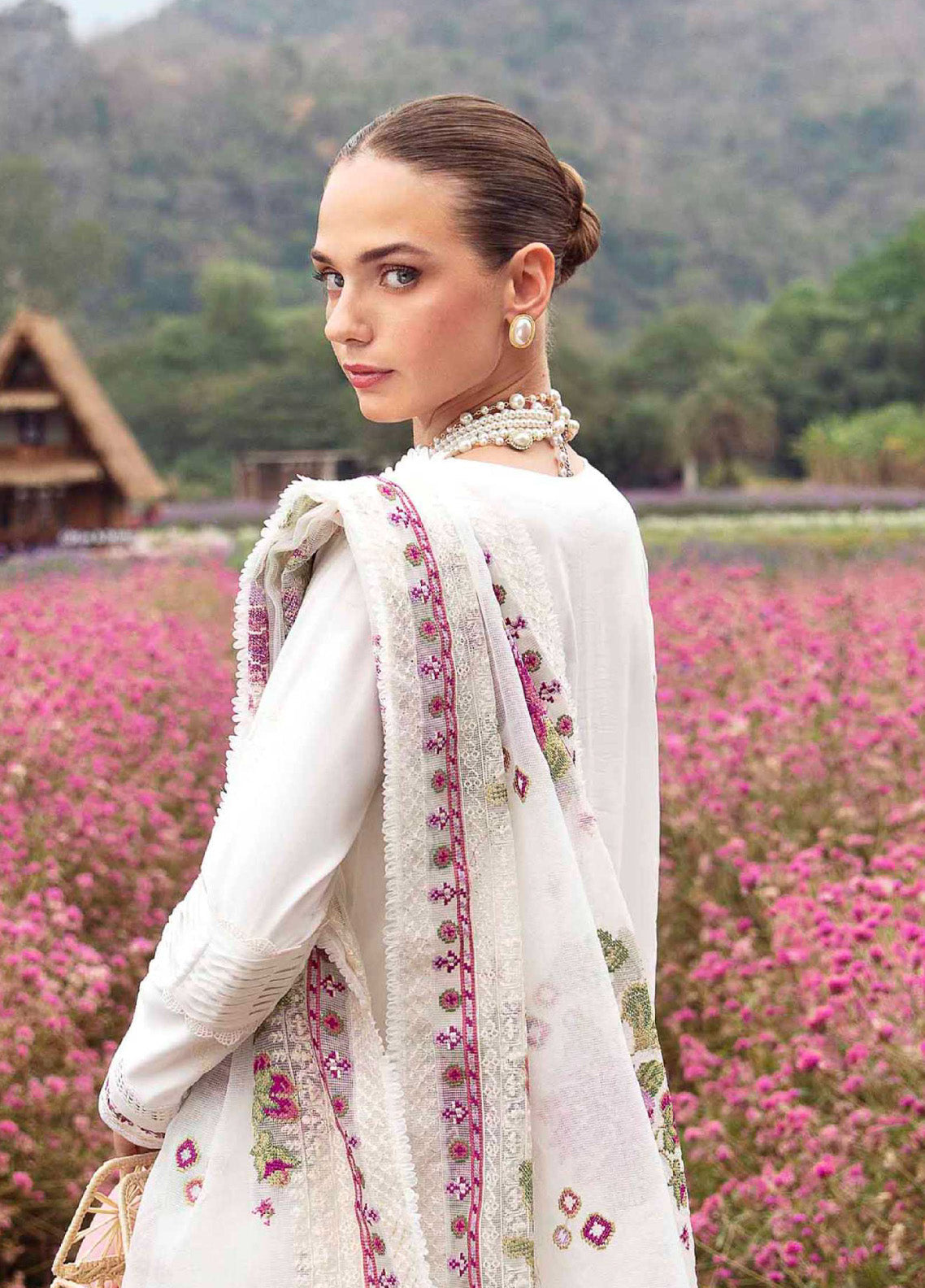 Sable Vogue Luxury Embroidered Lawn 3 Piece Unstitched Suit SV24LL-12 LYRA Sable Vogue Luxury Embroidered Lawn 3 Piece Unstitched Suit SV24LL-12 LYRA