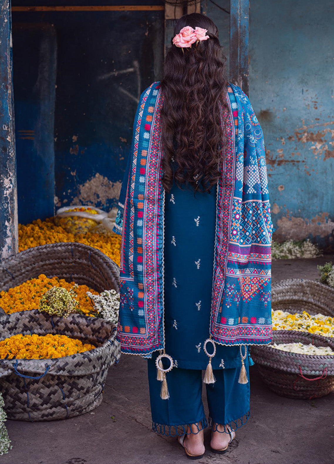 Sahakari By Sahane Chikankari Lawn 3 Piece Unstitched Suit S24SKCL CT-10005 GULZAAR Sahakari By Sahane Chikankari Lawn 3 Piece Unstitched Suit S24SKCL CT-10005 GULZAAR