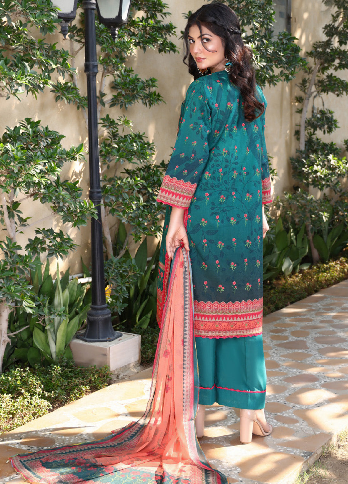 Shirley By MTF Embroidered Digital Lawn 3 Piece Unstitched Suit MTF24SEDPL-02 Shirley By MTF Embroidered Digital Lawn 3 Piece Unstitched Suit MTF24SEDPL-02