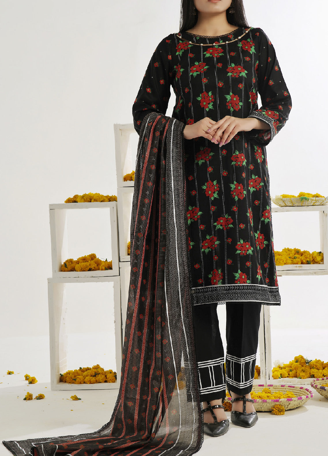 Sufina's By VS Textile Printed Lawn With Zari Dupatta 3 Piece Unstitched Suit VS24SPLZD-390 Sufina's By VS Textile Printed Lawn With Zari Dupatta 3 Piece Unstitched Suit VS24SPLZD-390