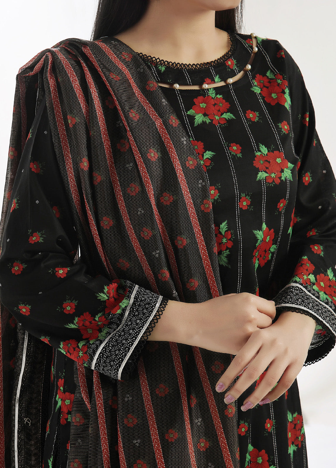 Sufina's By VS Textile Printed Lawn With Zari Dupatta 3 Piece Unstitched Suit VS24SPLZD-390 Sufina's By VS Textile Printed Lawn With Zari Dupatta 3 Piece Unstitched Suit VS24SPLZD-390