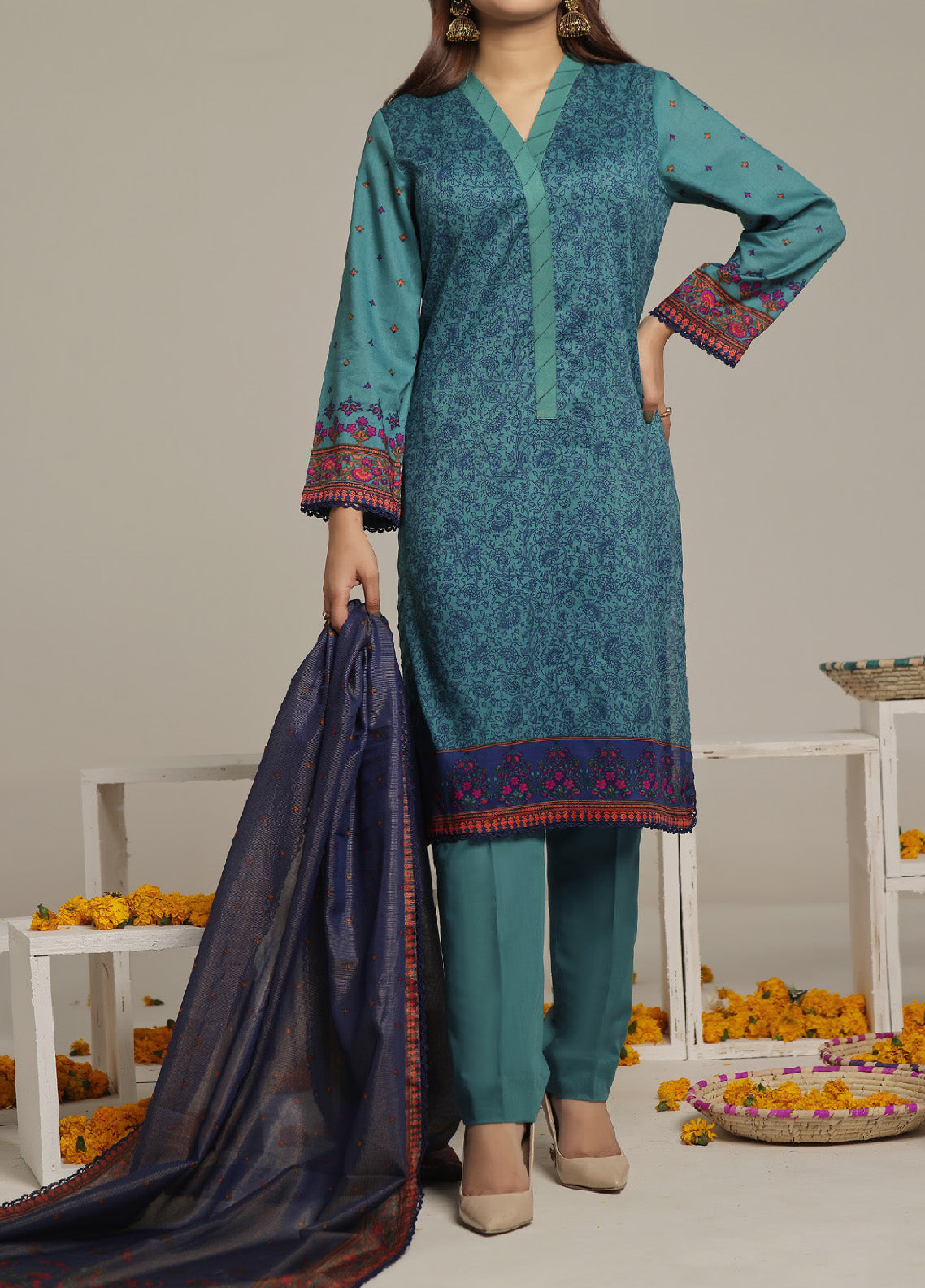 Sufina's By VS Textile Printed Lawn With Zari Dupatta 3 Piece Unstitched Suit VS24SPLZD-392 Sufina's By VS Textile Printed Lawn With Zari Dupatta 3 Piece Unstitched Suit VS24SPLZD-392