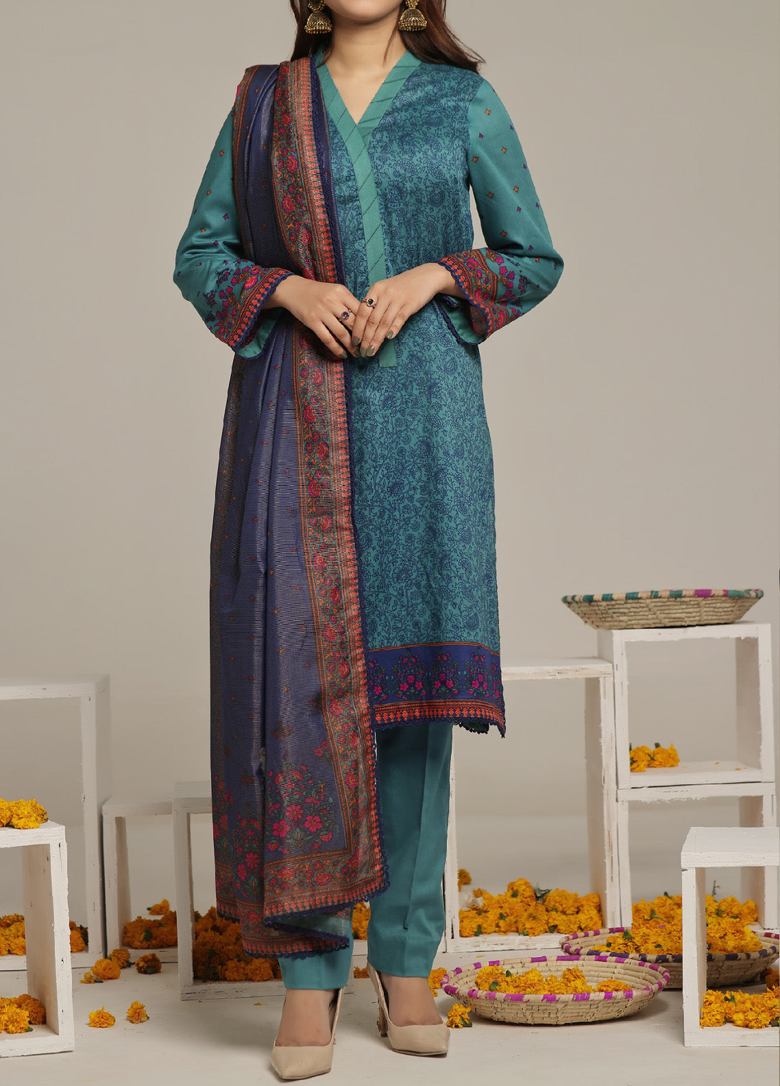 Sufina's By VS Textile Printed Lawn With Zari Dupatta 3 Piece Unstitched Suit VS24SPLZD-392 Sufina's By VS Textile Printed Lawn With Zari Dupatta 3 Piece Unstitched Suit VS24SPLZD-392