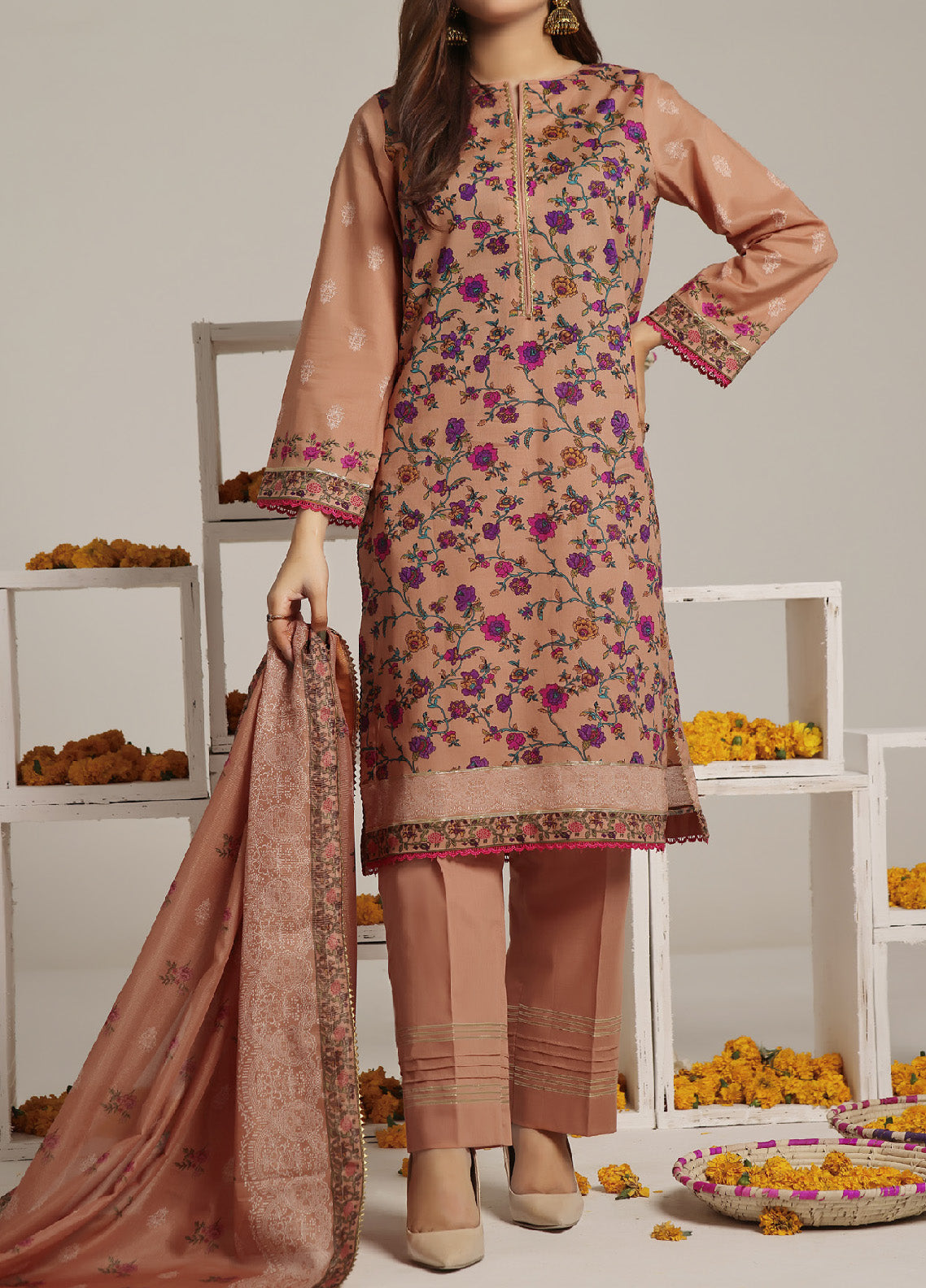 Sufina's By VS Textile Printed Lawn With Zari Dupatta 3 Piece Unstitched Suit VS24SPLZD-397 Sufina's By VS Textile Printed Lawn With Zari Dupatta 3 Piece Unstitched Suit VS24SPLZD-397