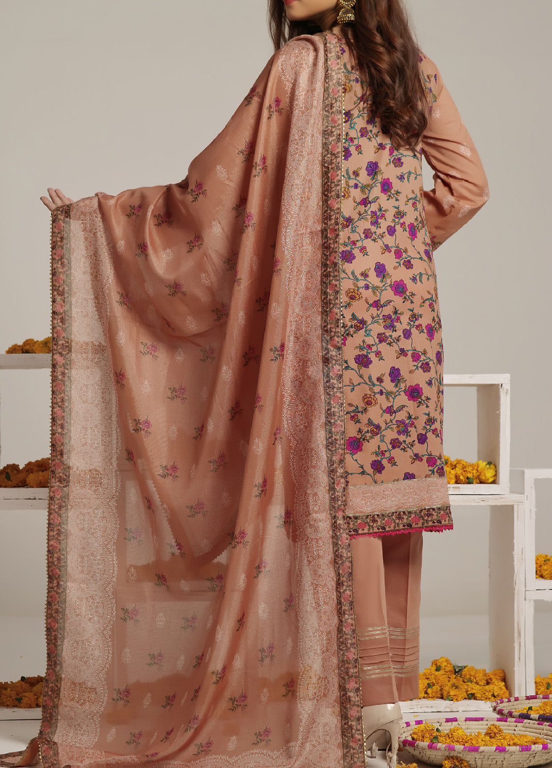 Sufina's By VS Textile Printed Lawn With Zari Dupatta 3 Piece Unstitched Suit VS24SPLZD-397 Sufina's By VS Textile Printed Lawn With Zari Dupatta 3 Piece Unstitched Suit VS24SPLZD-397