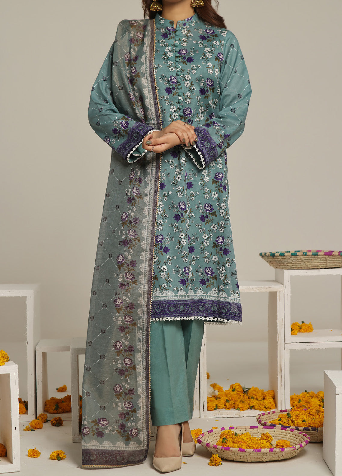 Sufina's By VS Textile Printed Lawn With Zari Dupatta 3 Piece Unstitched Suit VS24SPLZD-398 Sufina's By VS Textile Printed Lawn With Zari Dupatta 3 Piece Unstitched Suit VS24SPLZD-398