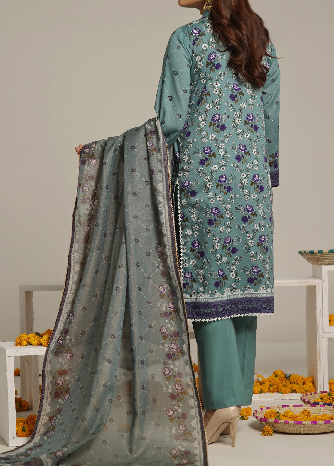 Sufina's By VS Textile Printed Lawn With Zari Dupatta 3 Piece Unstitched Suit VS24SPLZD-398 Sufina's By VS Textile Printed Lawn With Zari Dupatta 3 Piece Unstitched Suit VS24SPLZD-398