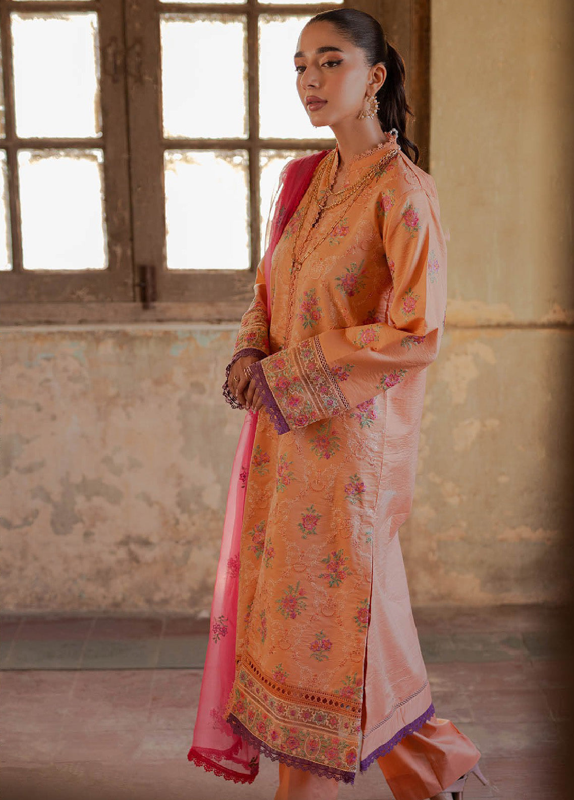 Summer Breeze By Rajbari Embroidered Lawn 3 Piece Unstitched Suit RB24SBEE-2B Summer Breeze By Rajbari Embroidered Lawn 3 Piece Unstitched Suit RB24SBEE-2B