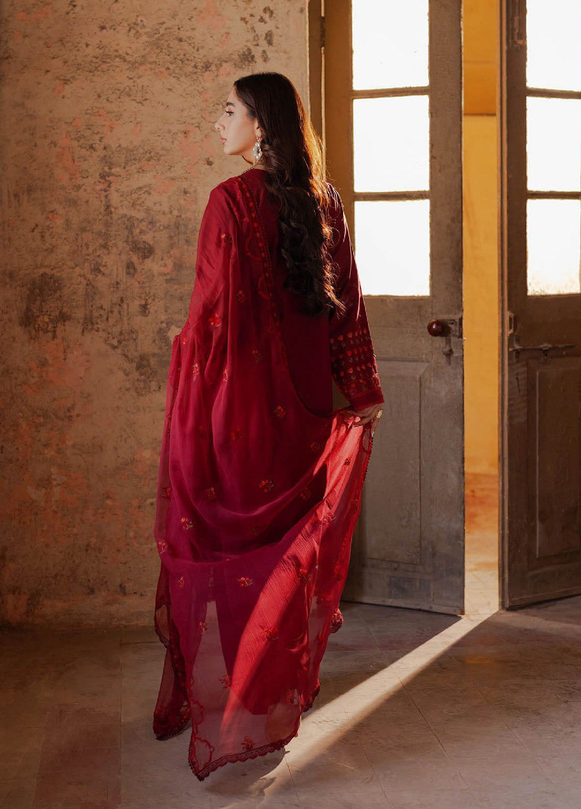 Summer Breeze By Rajbari Embroidered Lawn 3 Piece Unstitched Suit RB24SBEE-4A Summer Breeze By Rajbari Embroidered Lawn 3 Piece Unstitched Suit RB24SBEE-4A