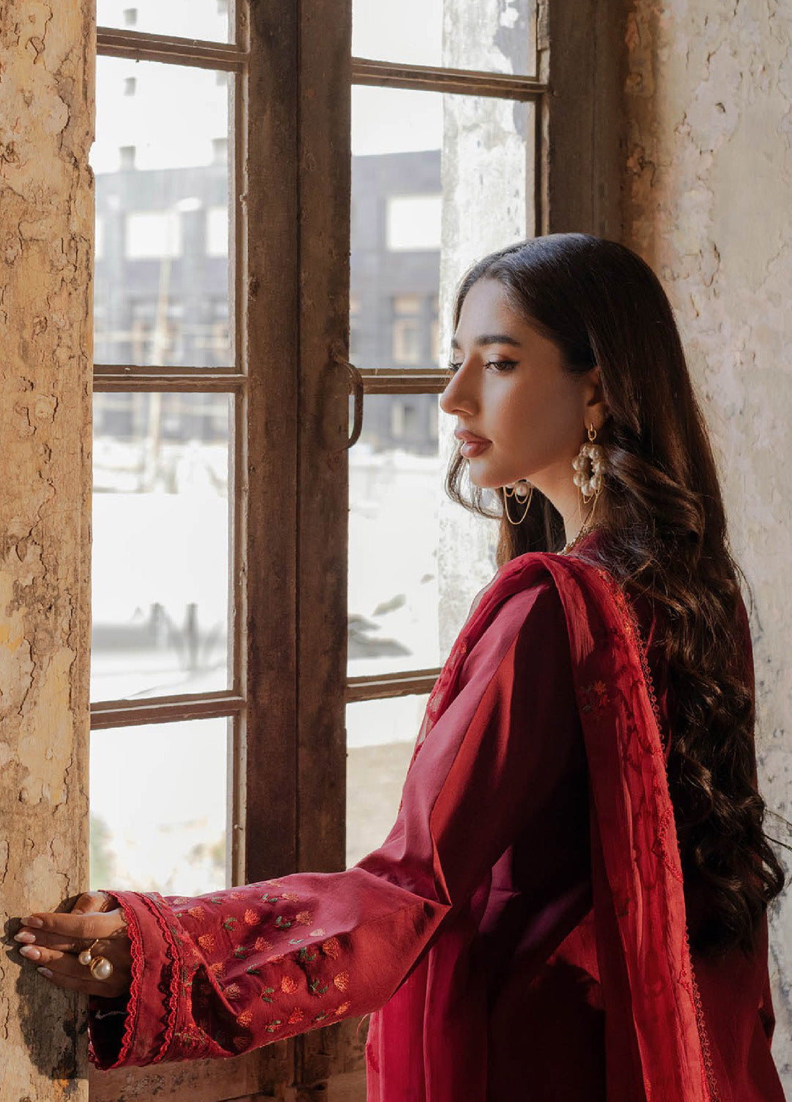 Summer Breeze By Rajbari Embroidered Lawn 3 Piece Unstitched Suit RB24SBEE-4A Summer Breeze By Rajbari Embroidered Lawn 3 Piece Unstitched Suit RB24SBEE-4A
