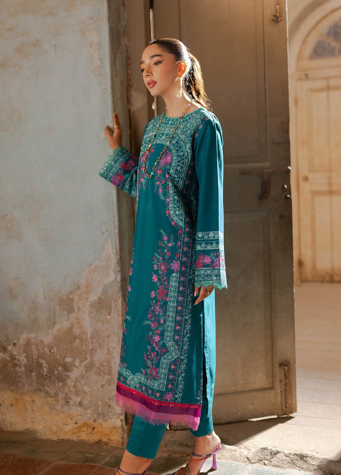 Summer Breeze By Rajbari Embroidered Lawn 3 Piece Unstitched Suit RB24SBEE-5A Summer Breeze By Rajbari Embroidered Lawn 3 Piece Unstitched Suit RB24SBEE-5A