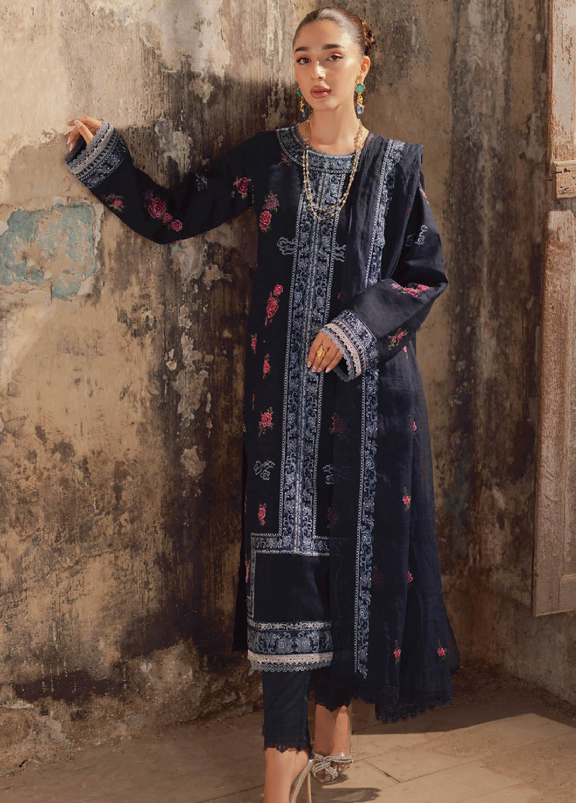 Summer Breeze By Rajbari Embroidered Lawn 3 Piece Unstitched Suit RB24SBEE-6A Summer Breeze By Rajbari Embroidered Lawn 3 Piece Unstitched Suit RB24SBEE-6A