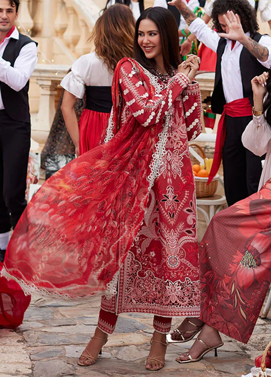 Te Amo By Mushq Embroidered Luxury Lawn 3 Piece Unstitched Suit MQ24TAL D-01 AMORE AFFAIR Te Amo By Mushq Embroidered Luxury Lawn 3 Piece Unstitched Suit MQ24TAL D-01 AMORE AFFAIR