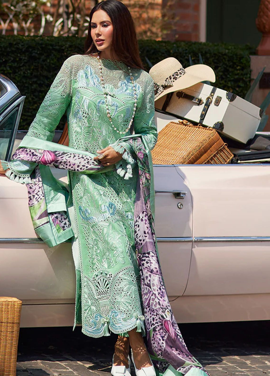 Te Amo By Mushq Embroidered Luxury Lawn 3 Piece Unstitched Suit MQ24TAL D-03 PIAZZA PANACHE Te Amo By Mushq Embroidered Luxury Lawn 3 Piece Unstitched Suit MQ24TAL D-03 PIAZZA PANACHE