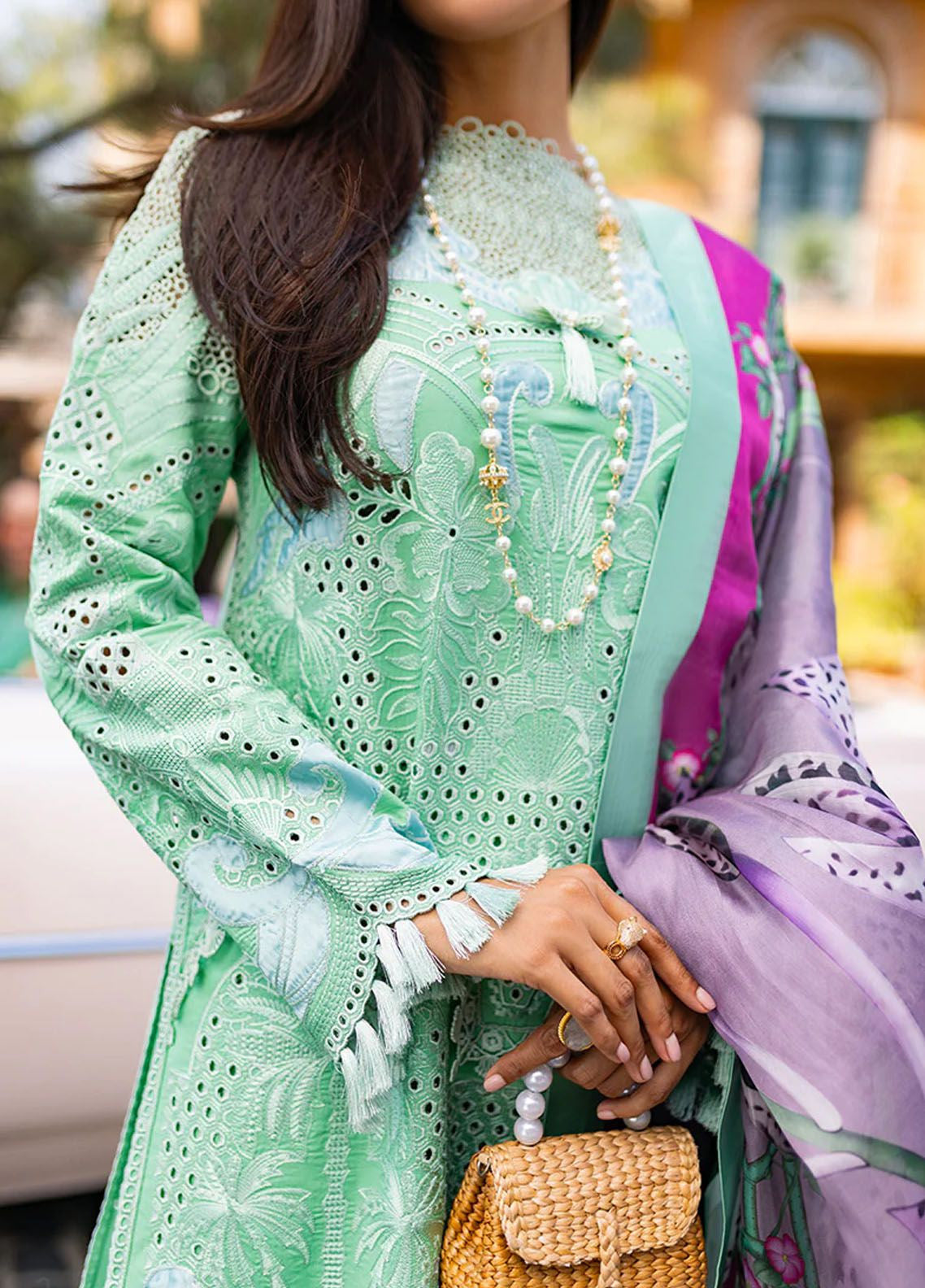 Te Amo By Mushq Embroidered Luxury Lawn 3 Piece Unstitched Suit MQ24TAL D-03 PIAZZA PANACHE Te Amo By Mushq Embroidered Luxury Lawn 3 Piece Unstitched Suit MQ24TAL D-03 PIAZZA PANACHE