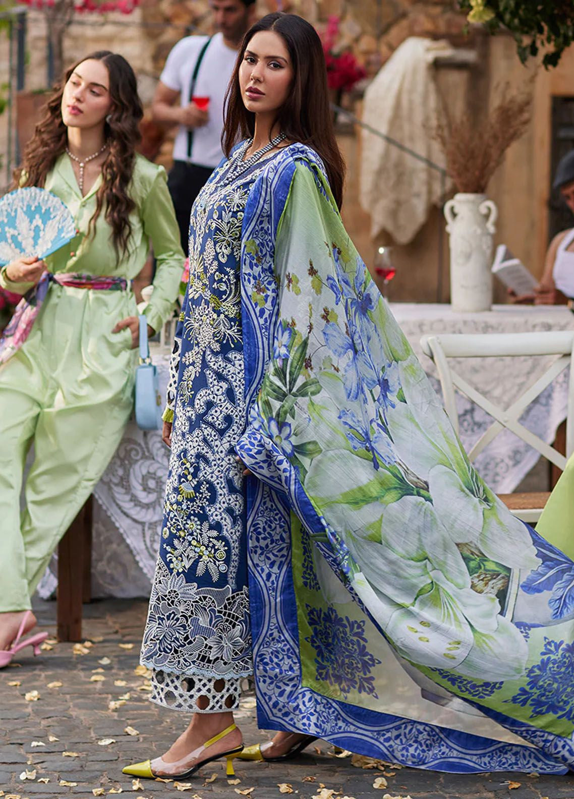 Te Amo By Mushq Embroidered Luxury Lawn 3 Piece Unstitched Suit MQ24TAL D-06 MODENA MAGIC Te Amo By Mushq Embroidered Luxury Lawn 3 Piece Unstitched Suit MQ24TAL D-06 MODENA MAGIC