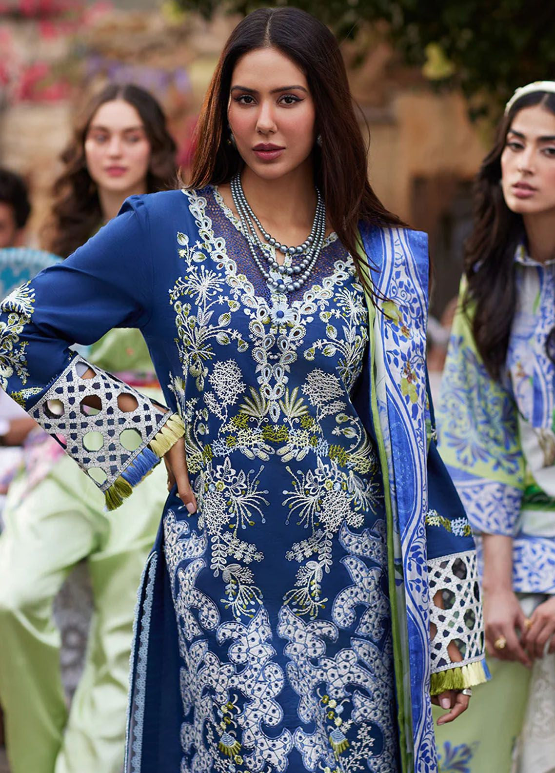 Te Amo By Mushq Embroidered Luxury Lawn 3 Piece Unstitched Suit MQ24TAL D-06 MODENA MAGIC Te Amo By Mushq Embroidered Luxury Lawn 3 Piece Unstitched Suit MQ24TAL D-06 MODENA MAGIC